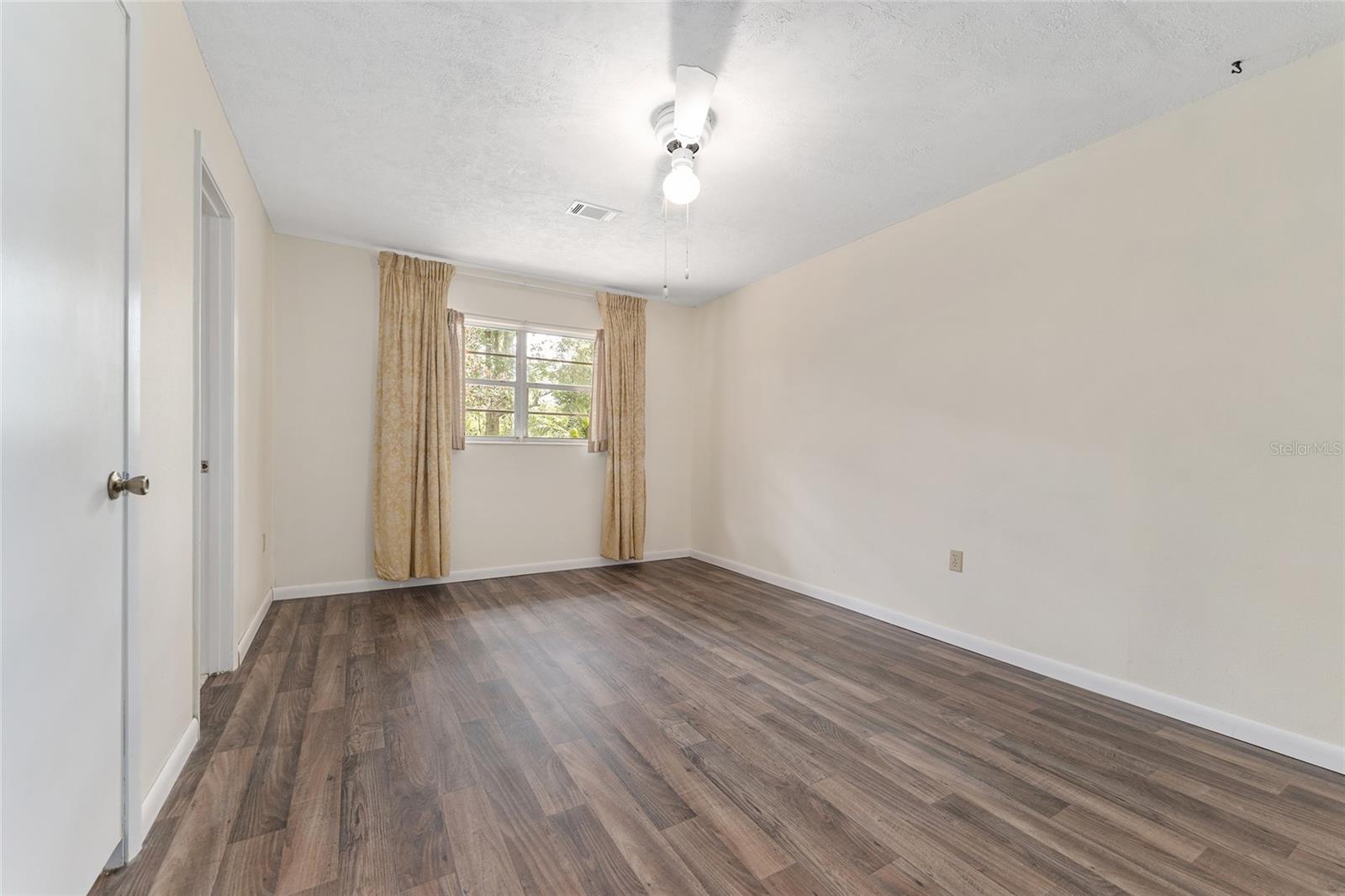 Image 44 of 98 For 8441 115th Street