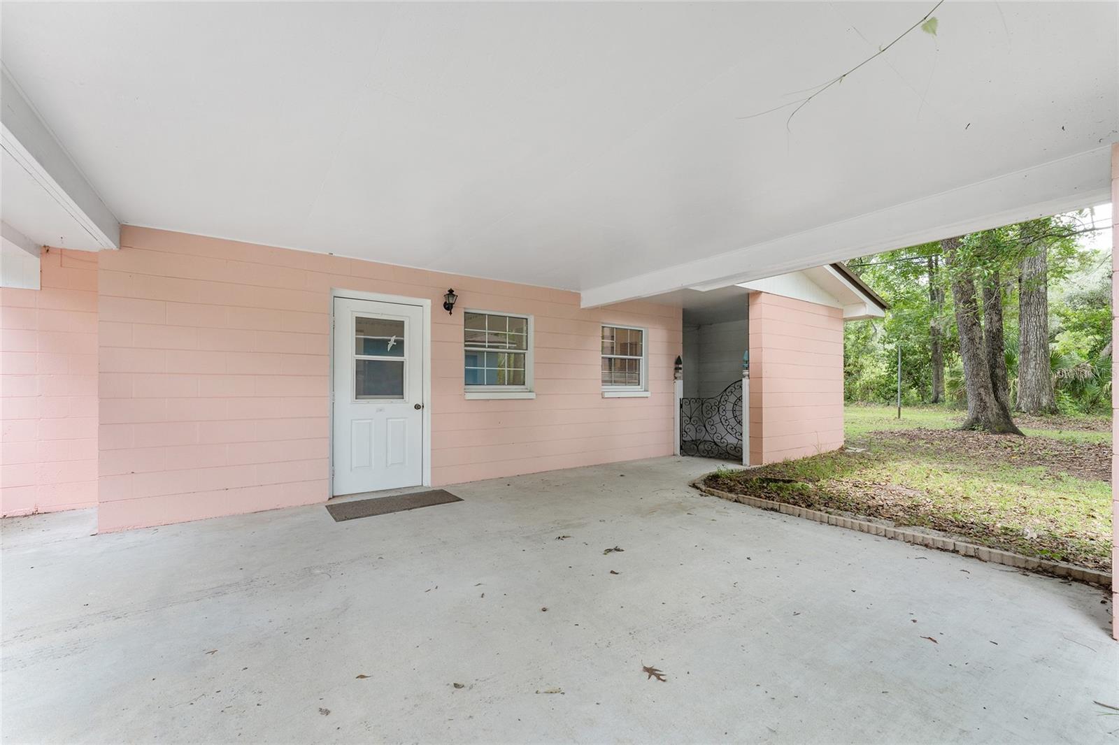 Image 6 of 98 For 8441 115th Street