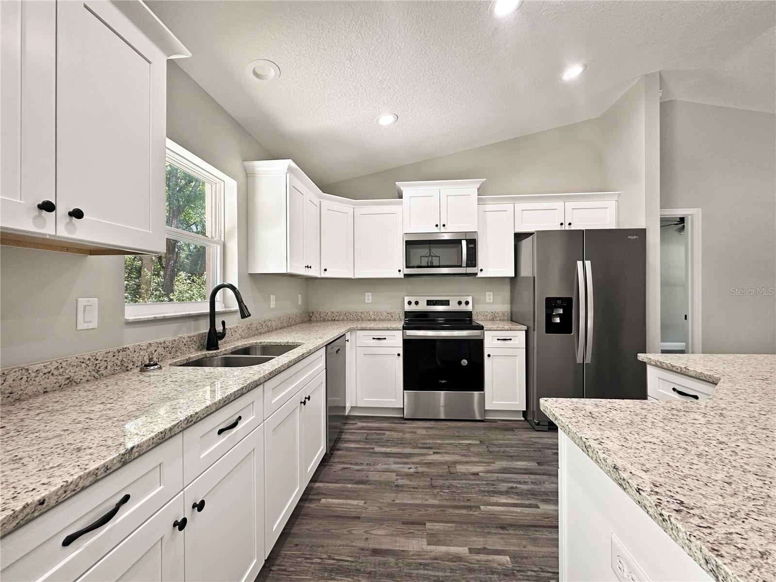 Image 11 of 31 For 3679 Bernice Street