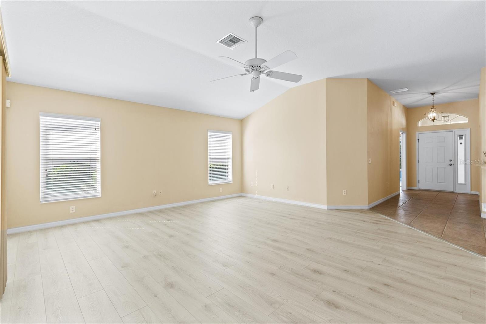 Image 10 of 28 For 611 Allenwood Loop