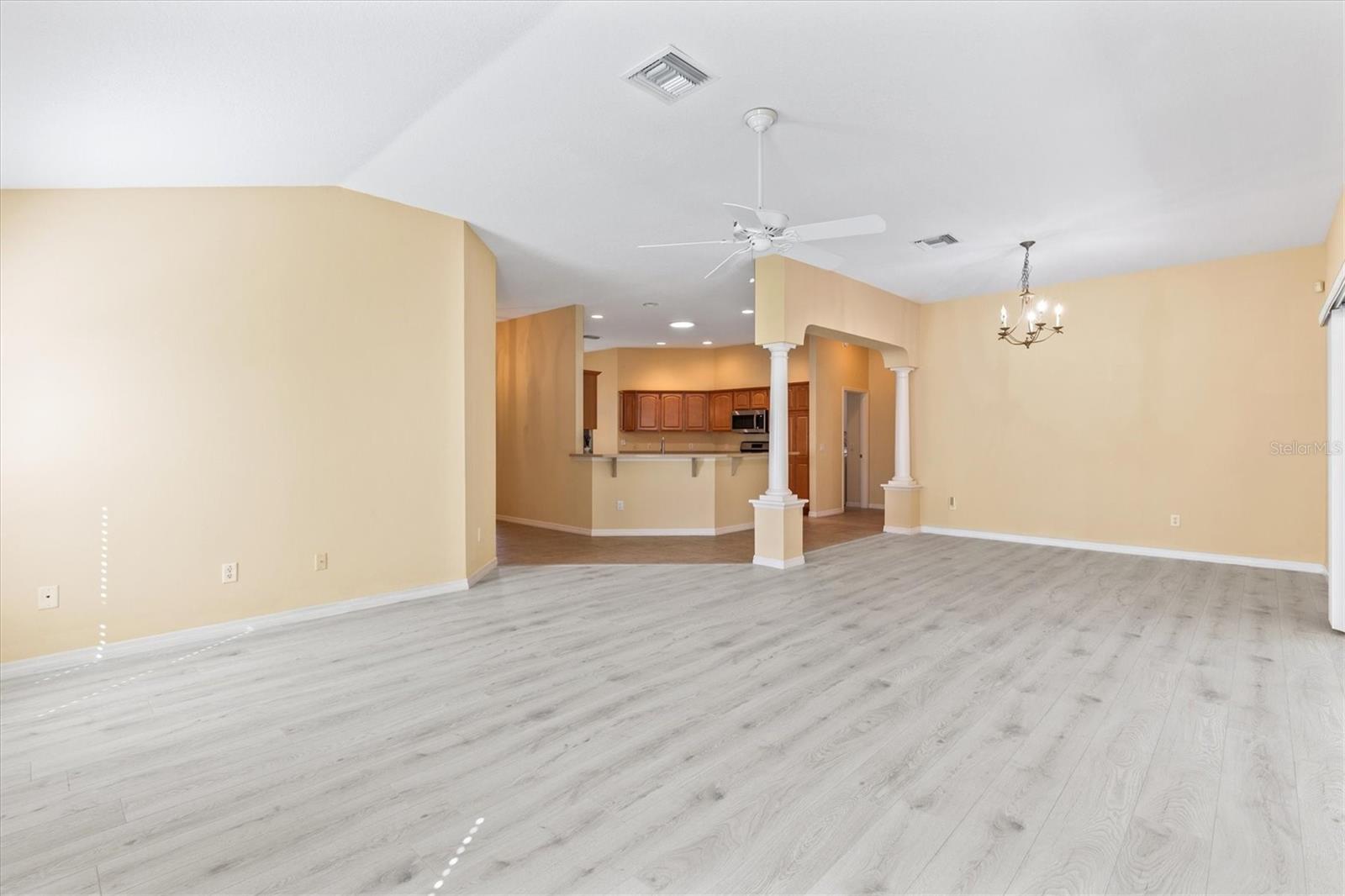 Image 11 of 28 For 611 Allenwood Loop