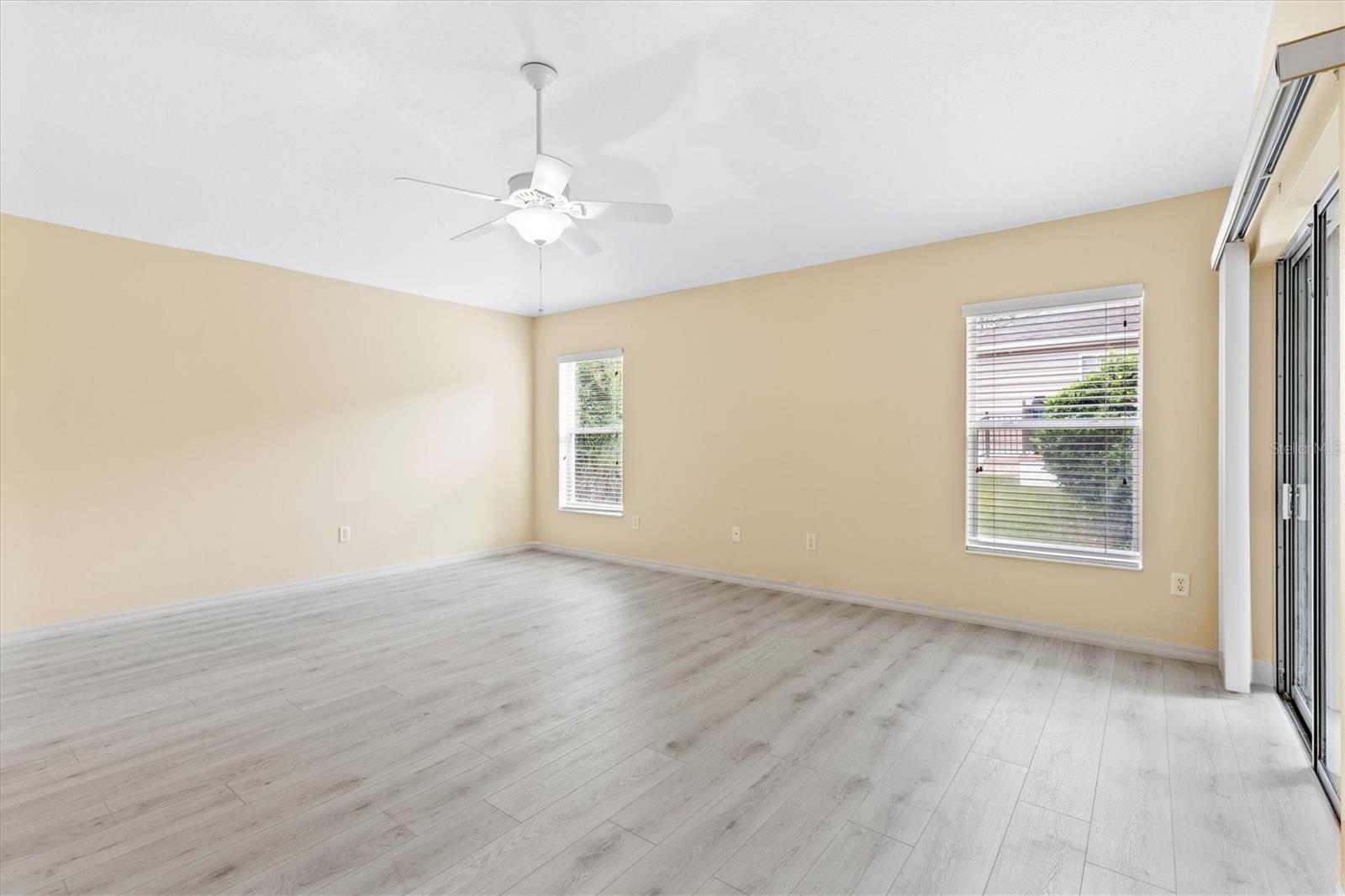 Image 13 of 28 For 611 Allenwood Loop