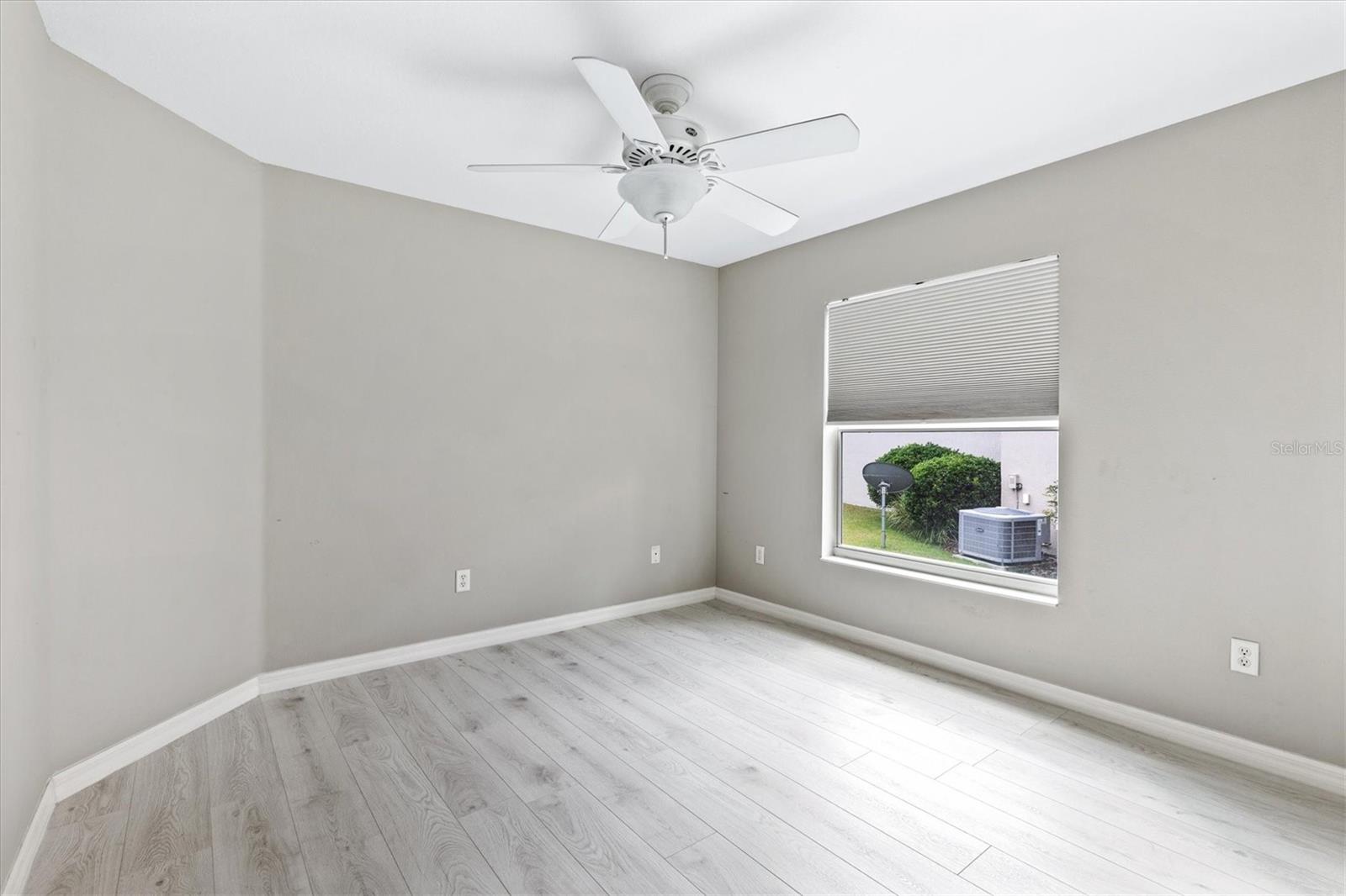 Image 19 of 28 For 611 Allenwood Loop