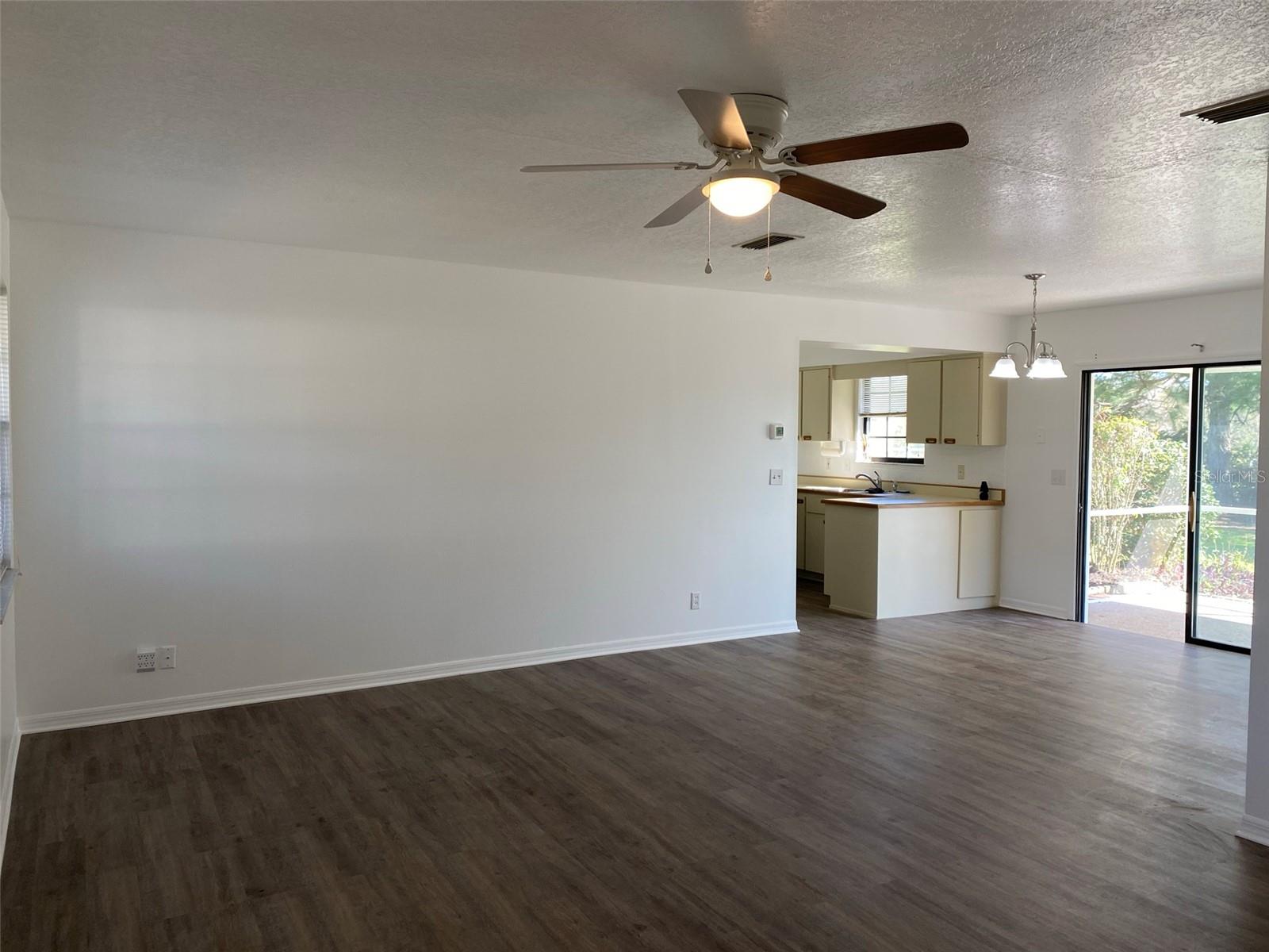 Image 3 of 16 For 3381 44th Court