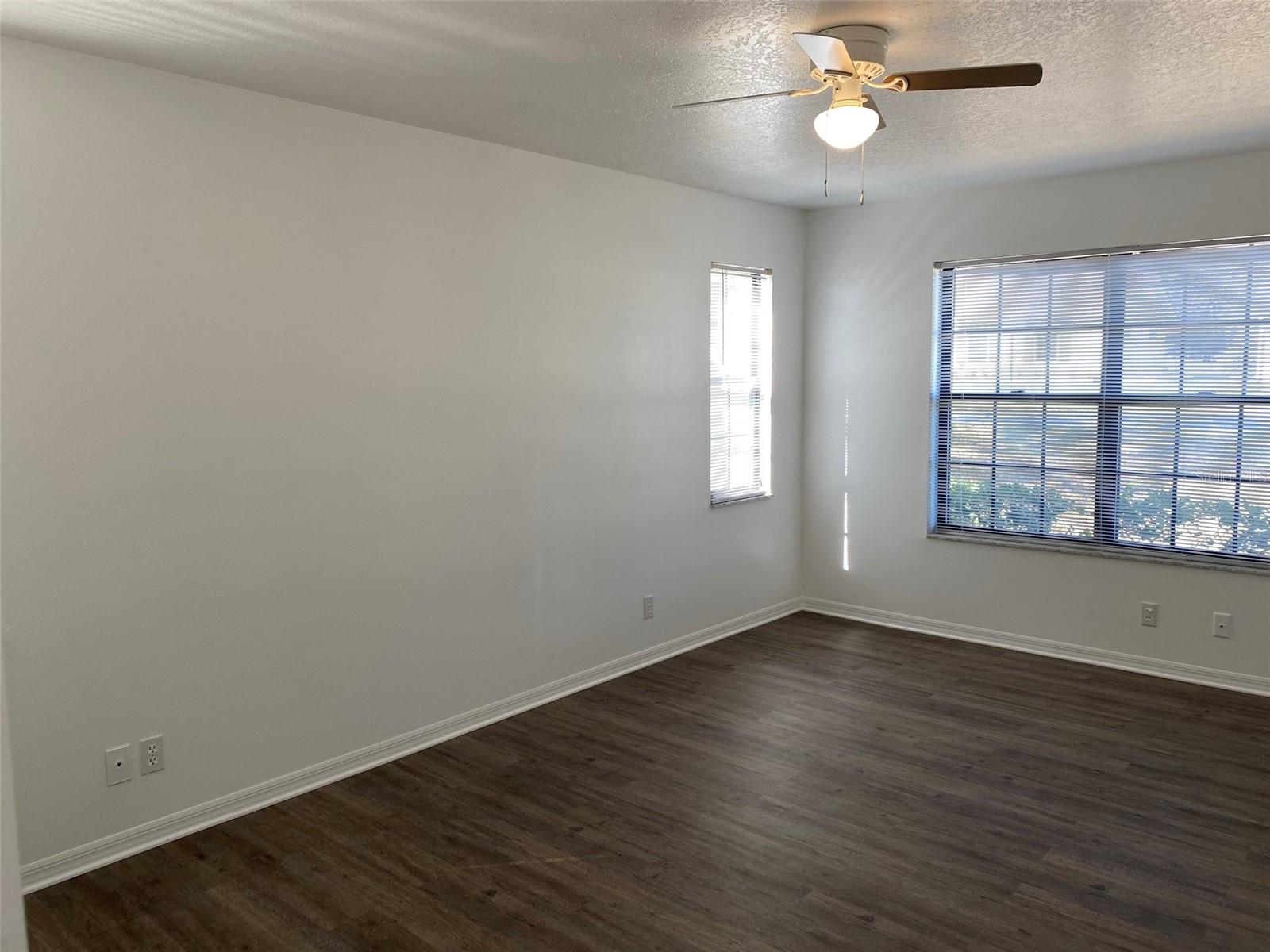 Image 4 of 16 For 3381 44th Court