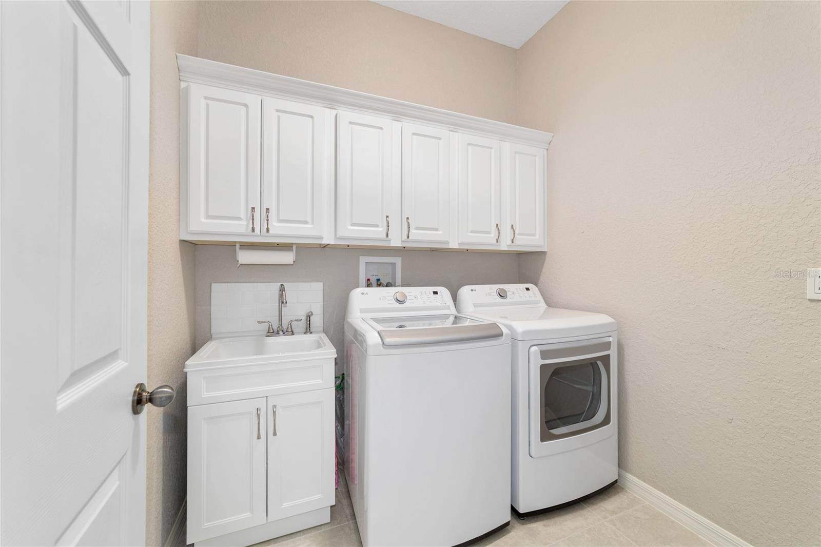 Image 21 of 31 For 6299 90th Street