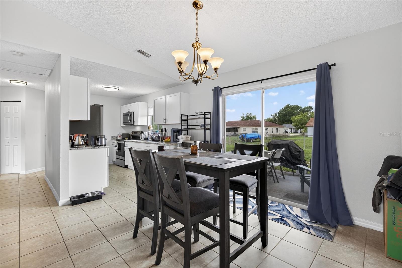 Image 6 of 40 For 316 Oak Track Drive