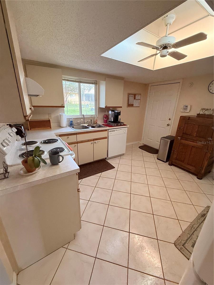 Image 11 of 42 For 10750 63rd Avenue