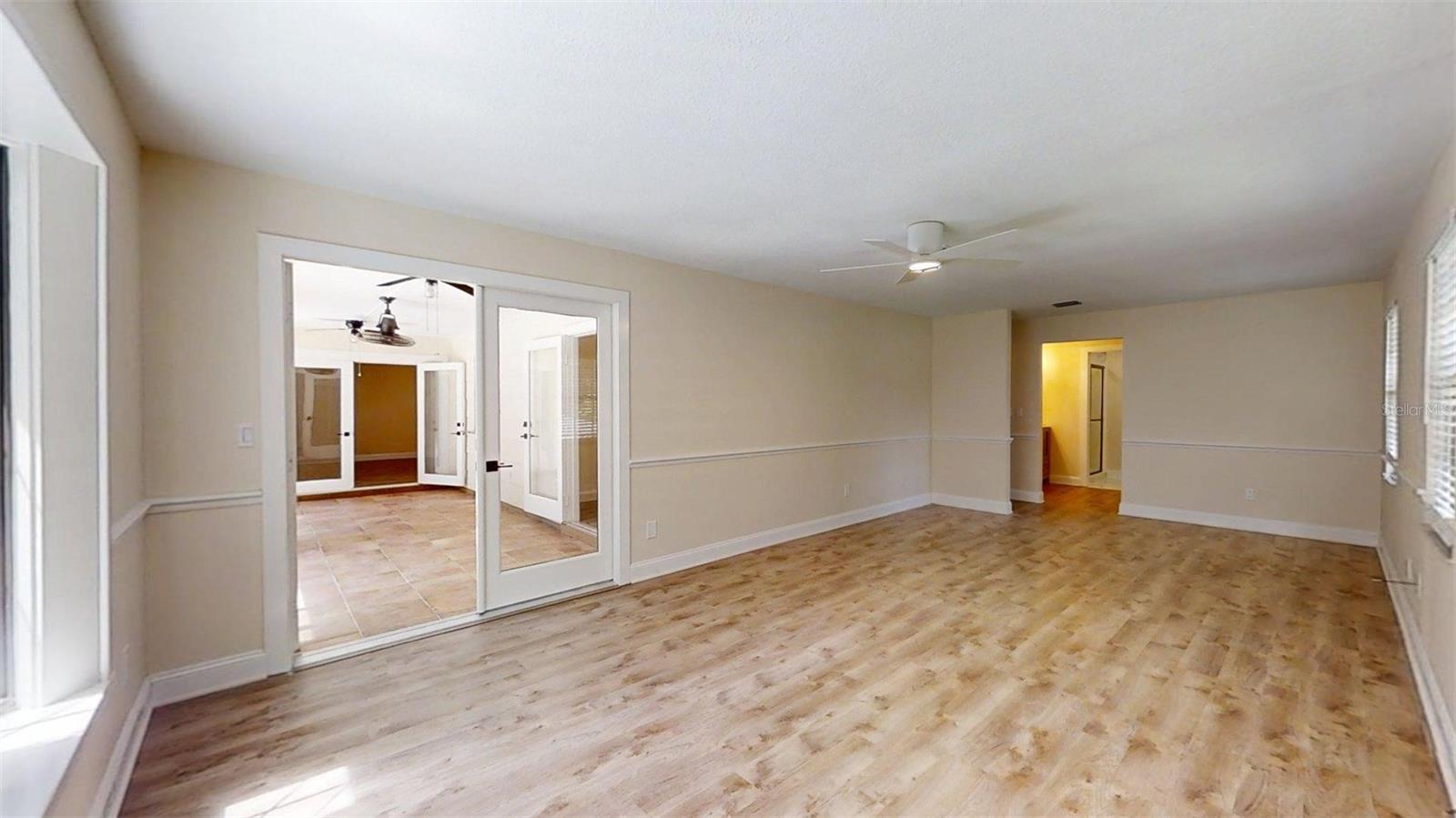 Image 37 of 79 For 4121 6th Avenue