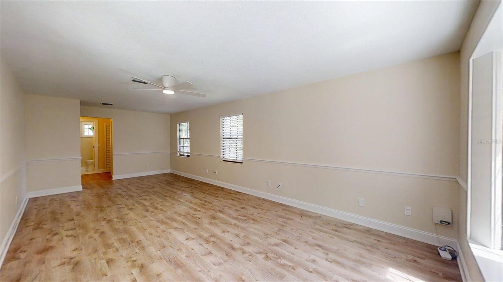 Image 38 of 79 For 4121 6th Avenue