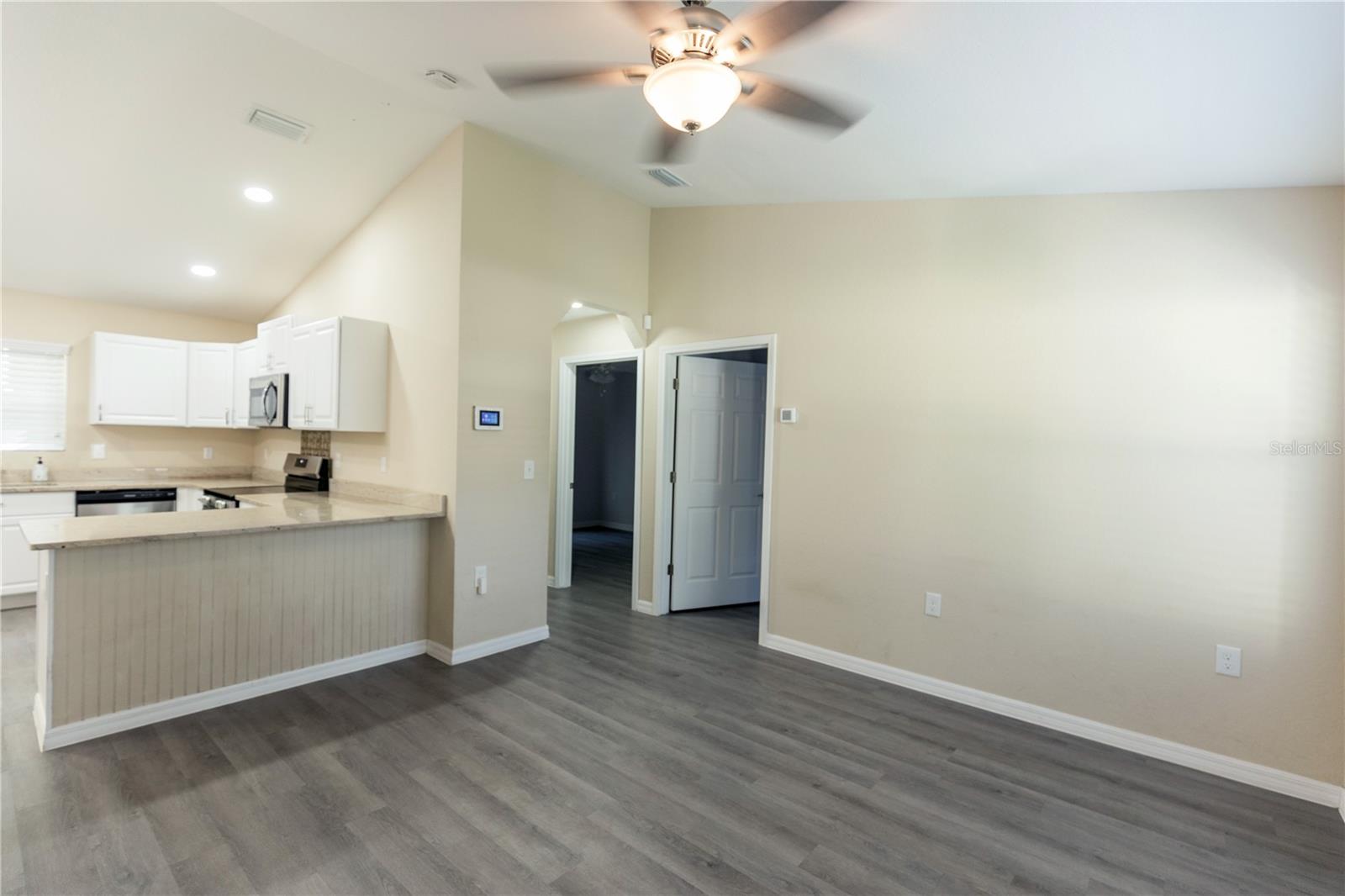 Image 7 of 30 For 15451 6th Circle
