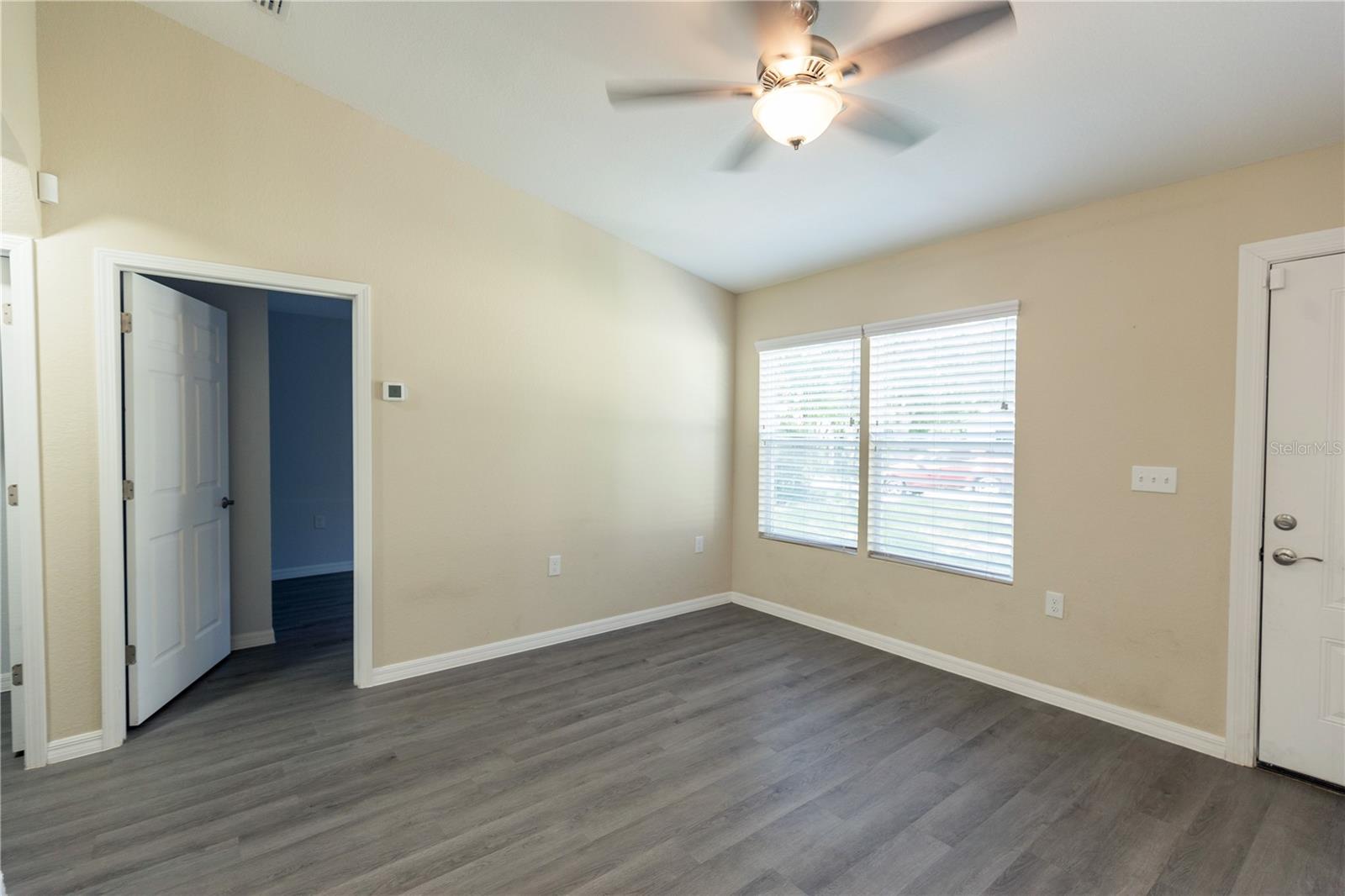 Image 9 of 30 For 15451 6th Circle