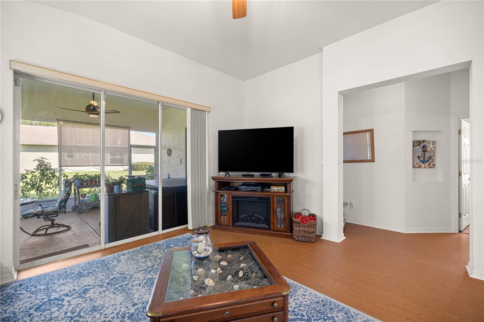 Image 14 of 49 For 1824 Zoe Court