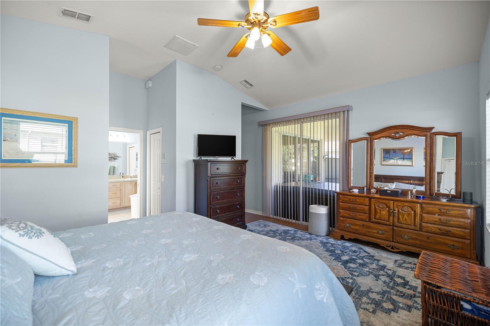 Image 18 of 49 For 1824 Zoe Court