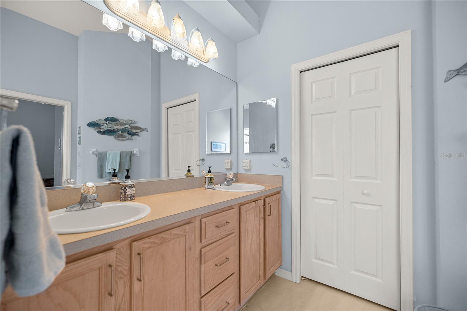 Image 21 of 49 For 1824 Zoe Court