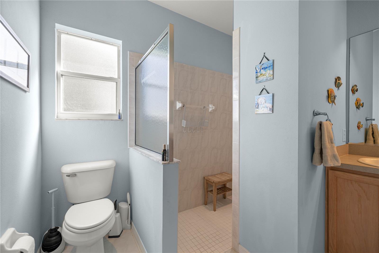 Image 23 of 49 For 1824 Zoe Court