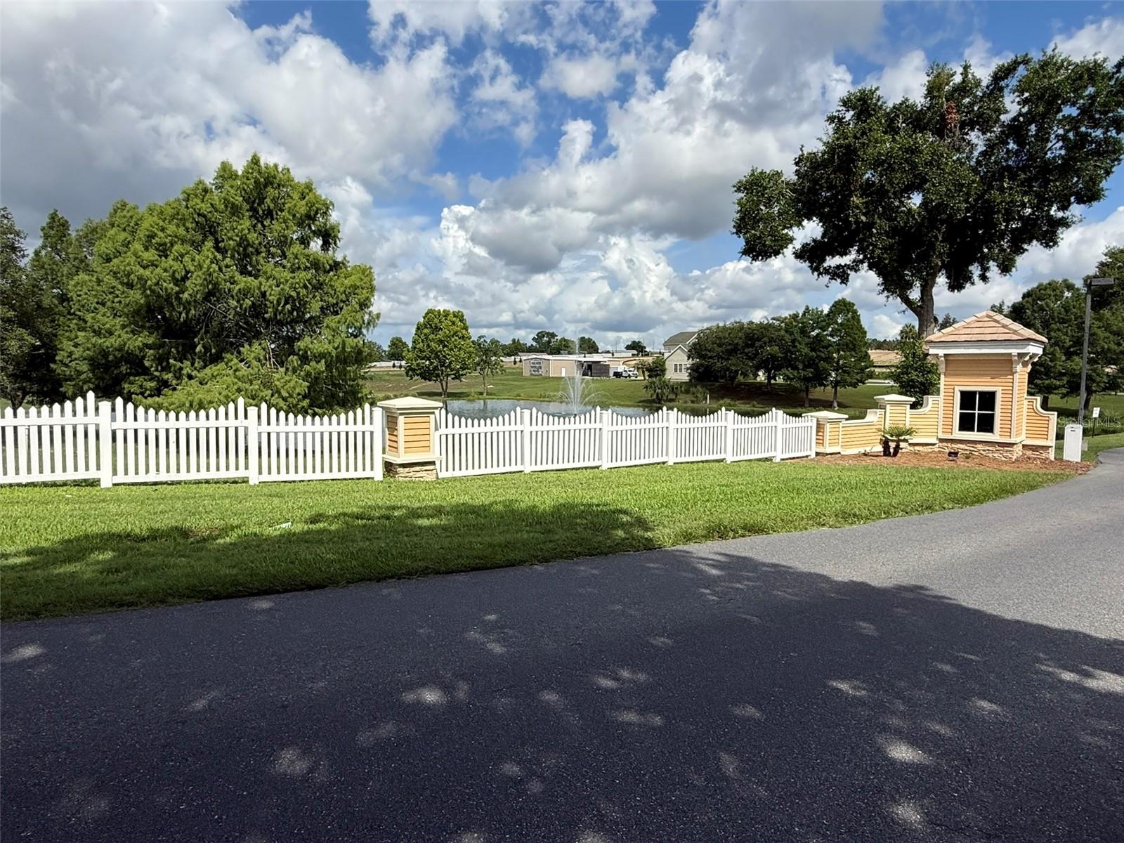 Image 36 of 49 For 1824 Zoe Court