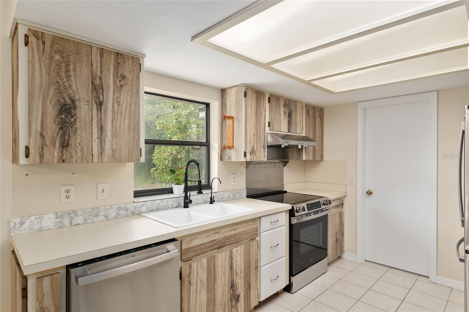Image 37 of 100 For 10351 195th Street