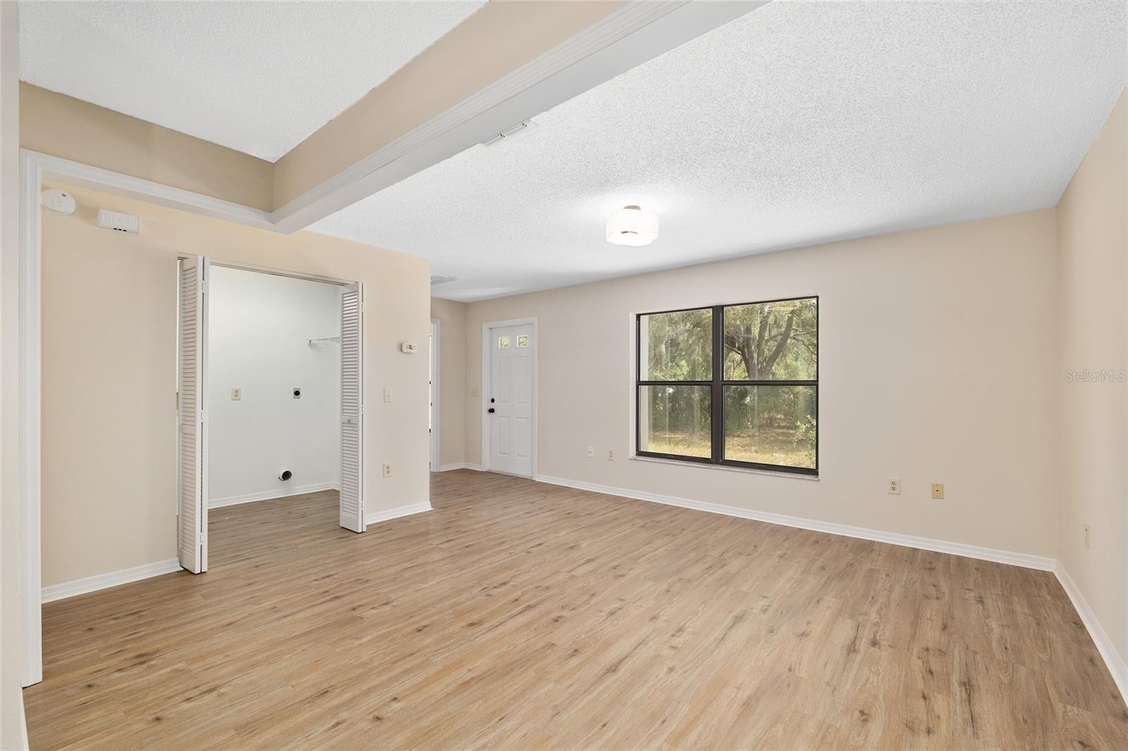 Image 51 of 100 For 10351 195th Street