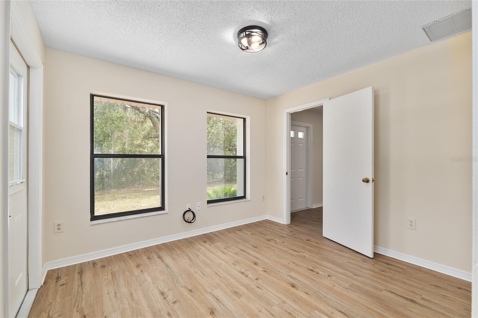 Image 59 of 100 For 10351 195th Street