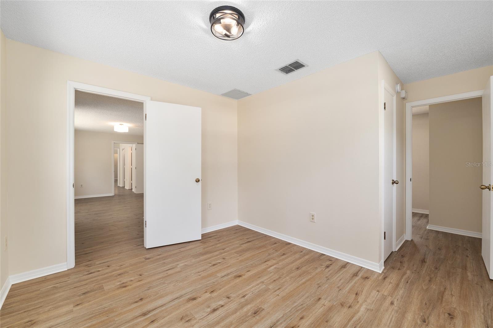 Image 60 of 100 For 10351 195th Street