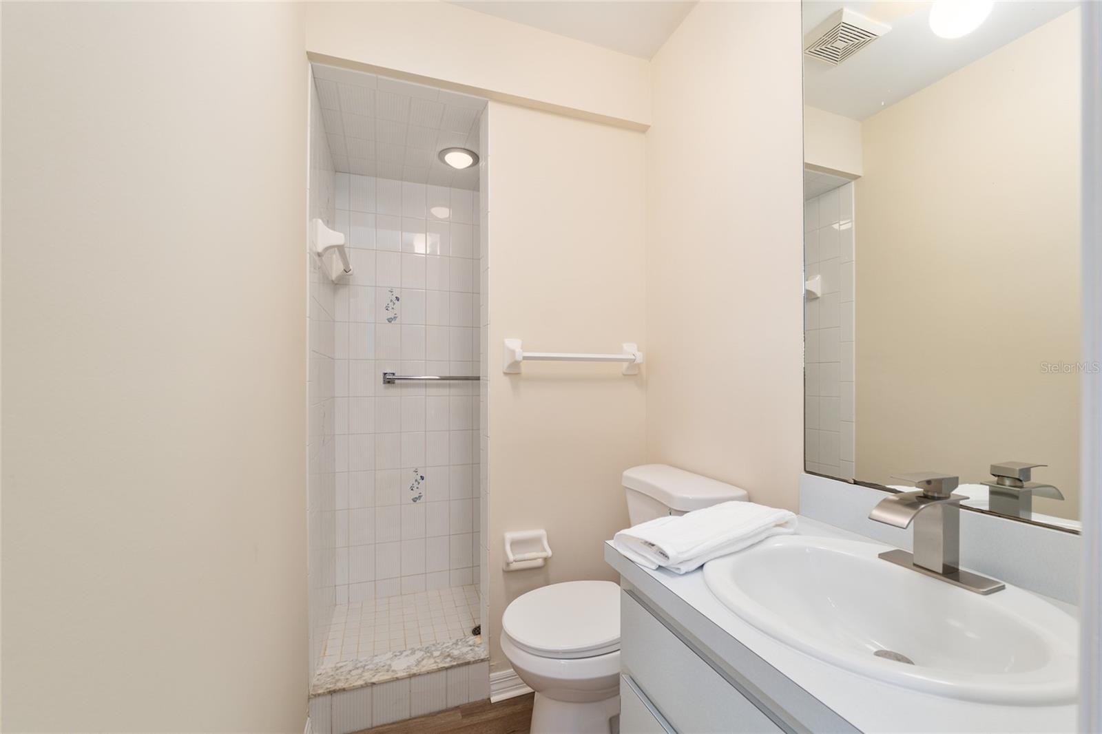 Image 63 of 100 For 10351 195th Street