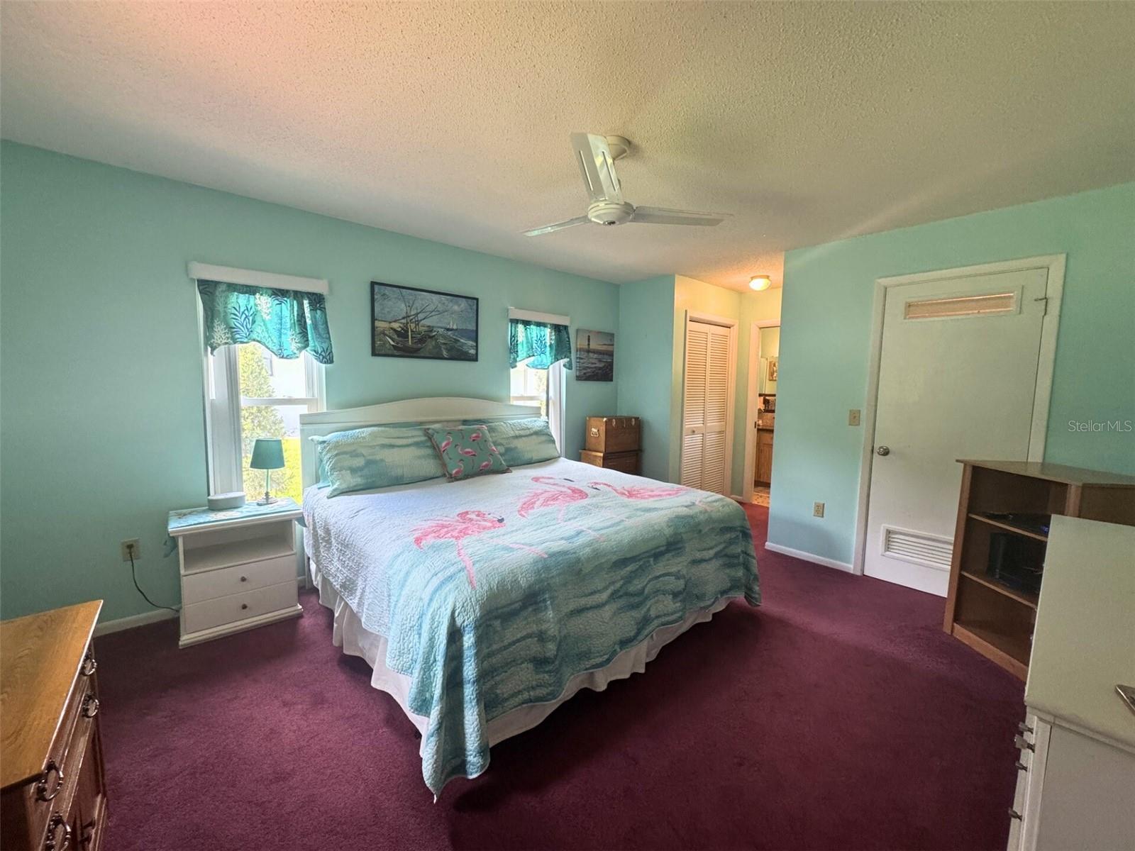 Image 14 of 42 For 916 Jones Avenue