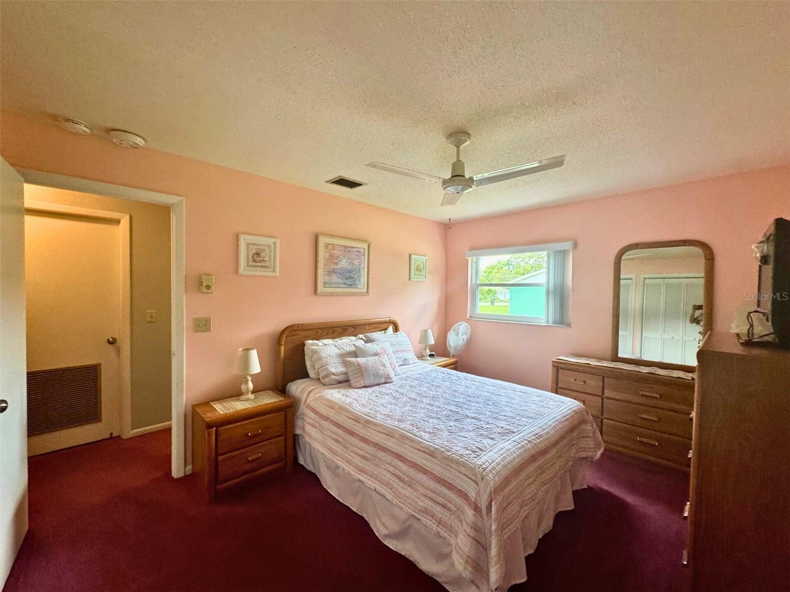 Image 21 of 42 For 916 Jones Avenue