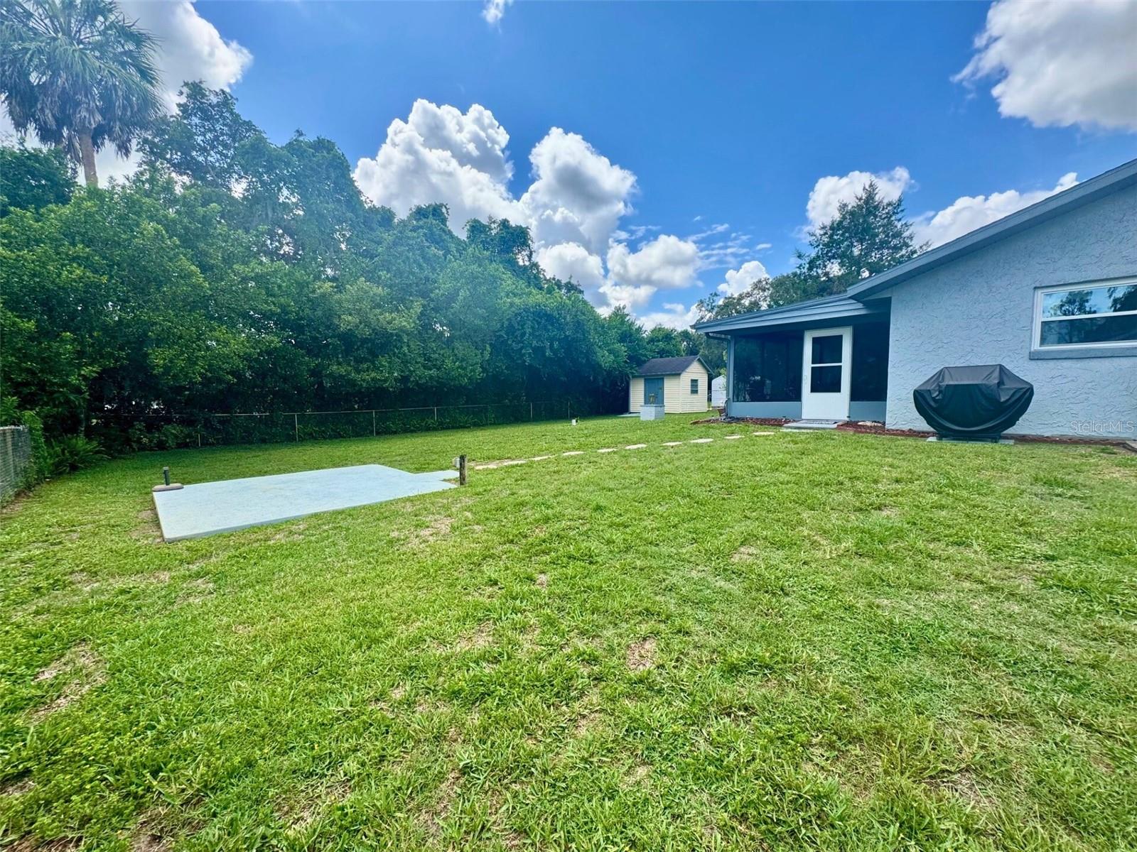 Image 41 of 42 For 916 Jones Avenue