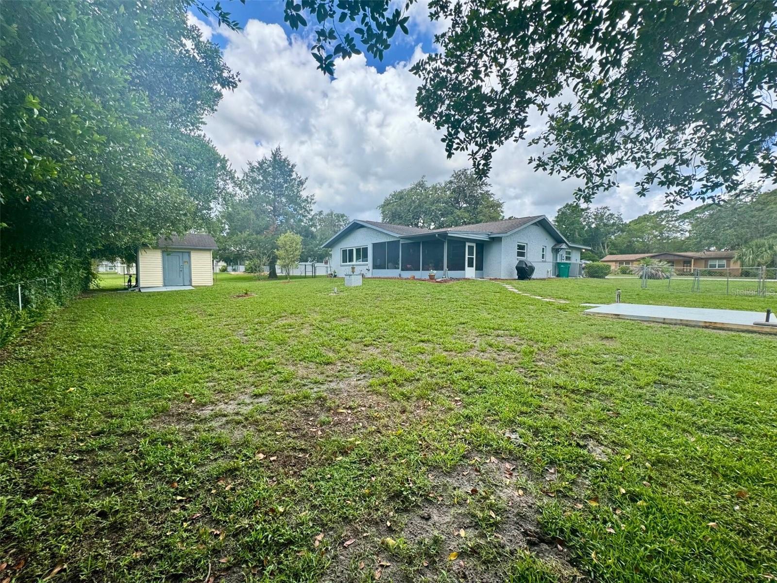 Image 5 of 42 For 916 Jones Avenue