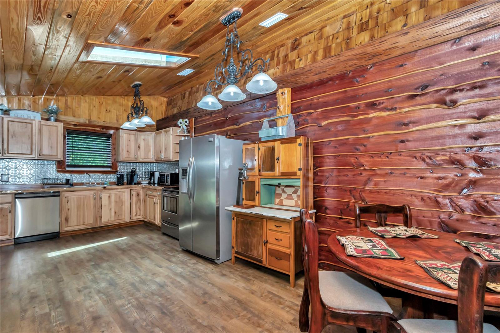 Image 40 of 55 For 5630 183rd Avenue Road