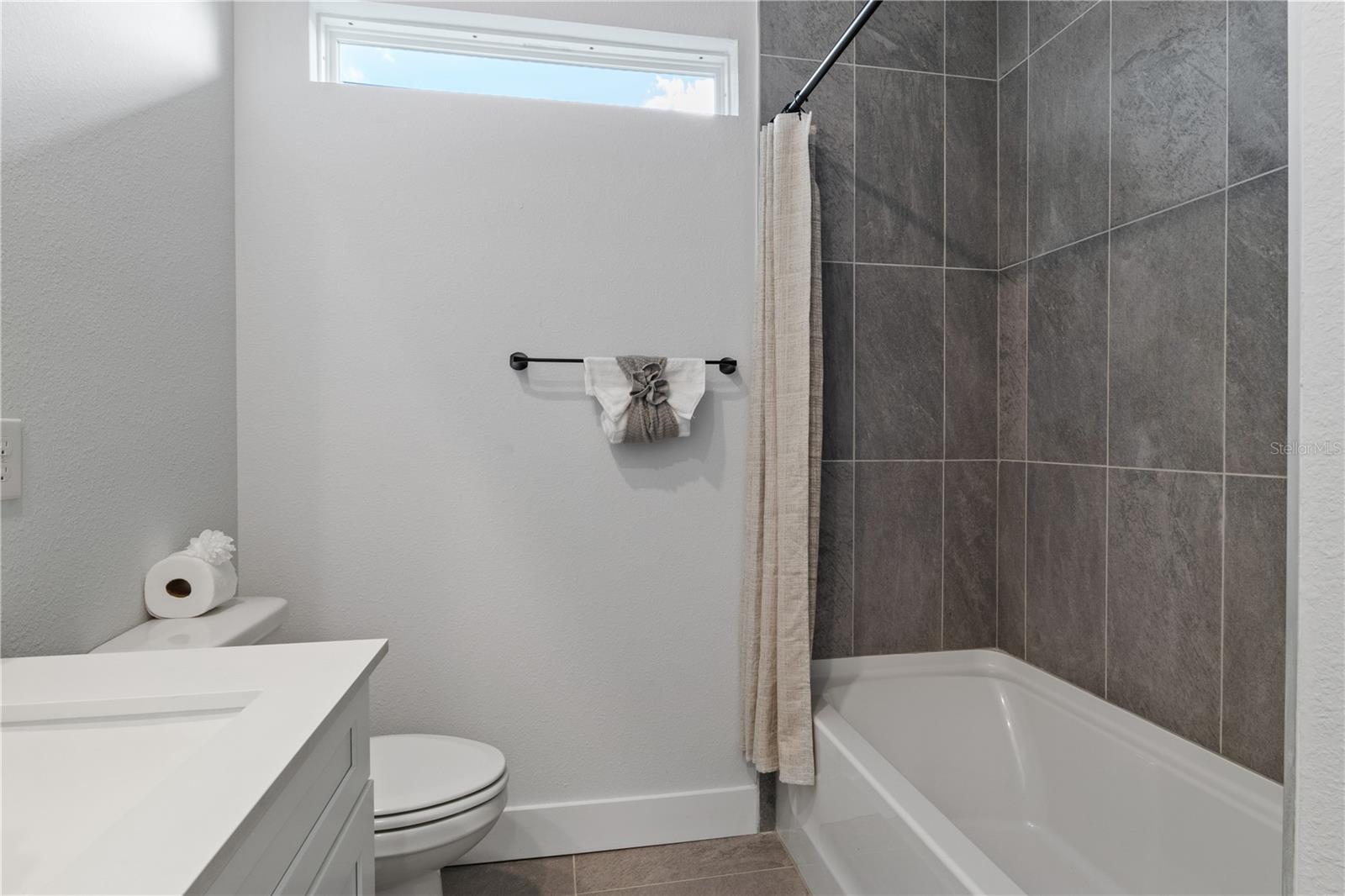 Image 15 of 28 For 6760 129th Loop