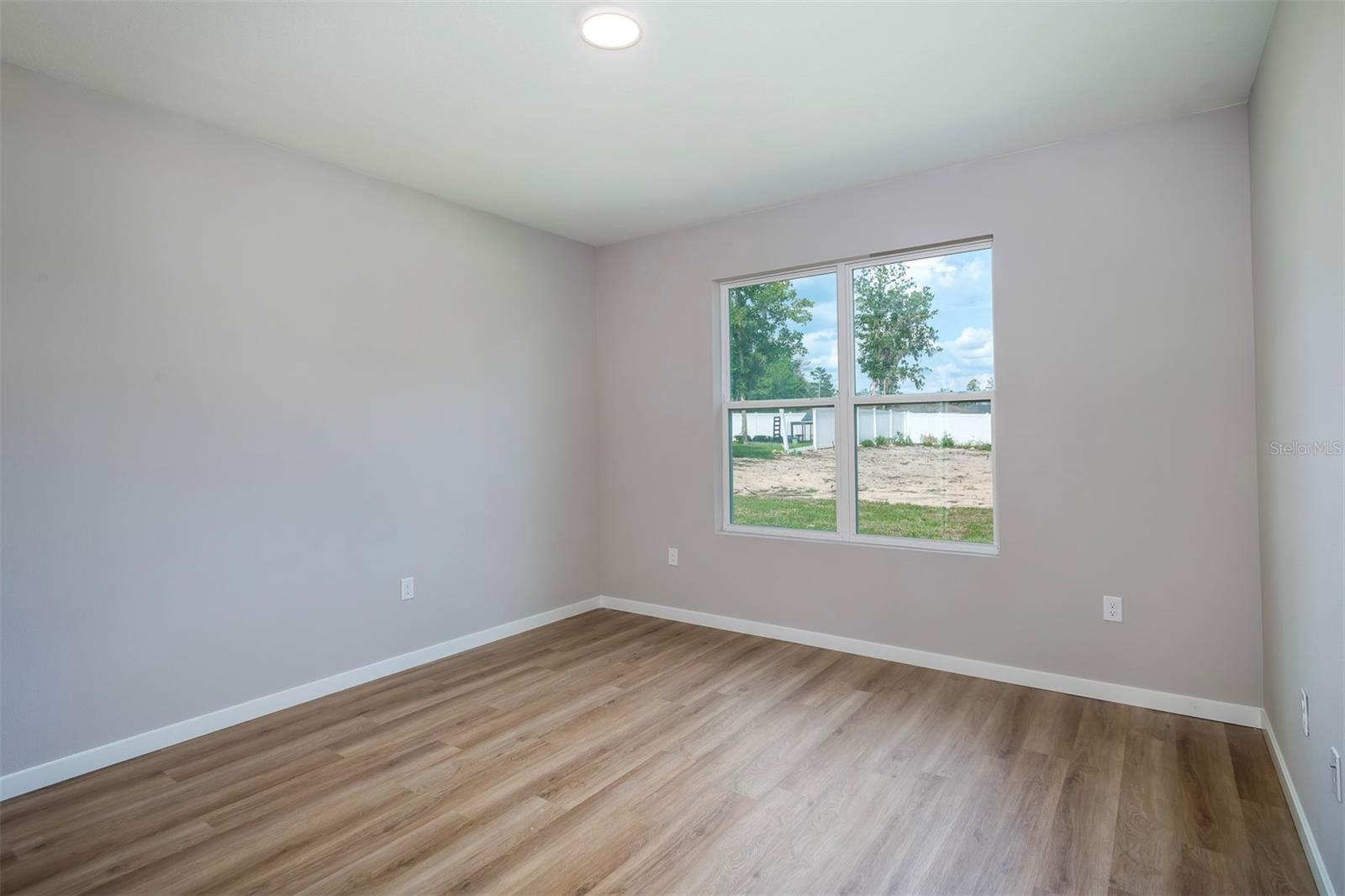 Image 16 of 28 For 6760 129th Loop