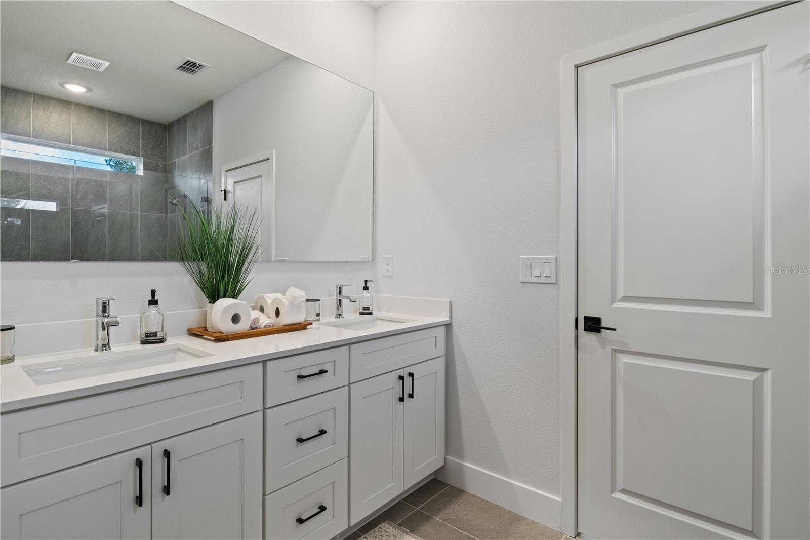 Image 5 of 28 For 6760 129th Loop