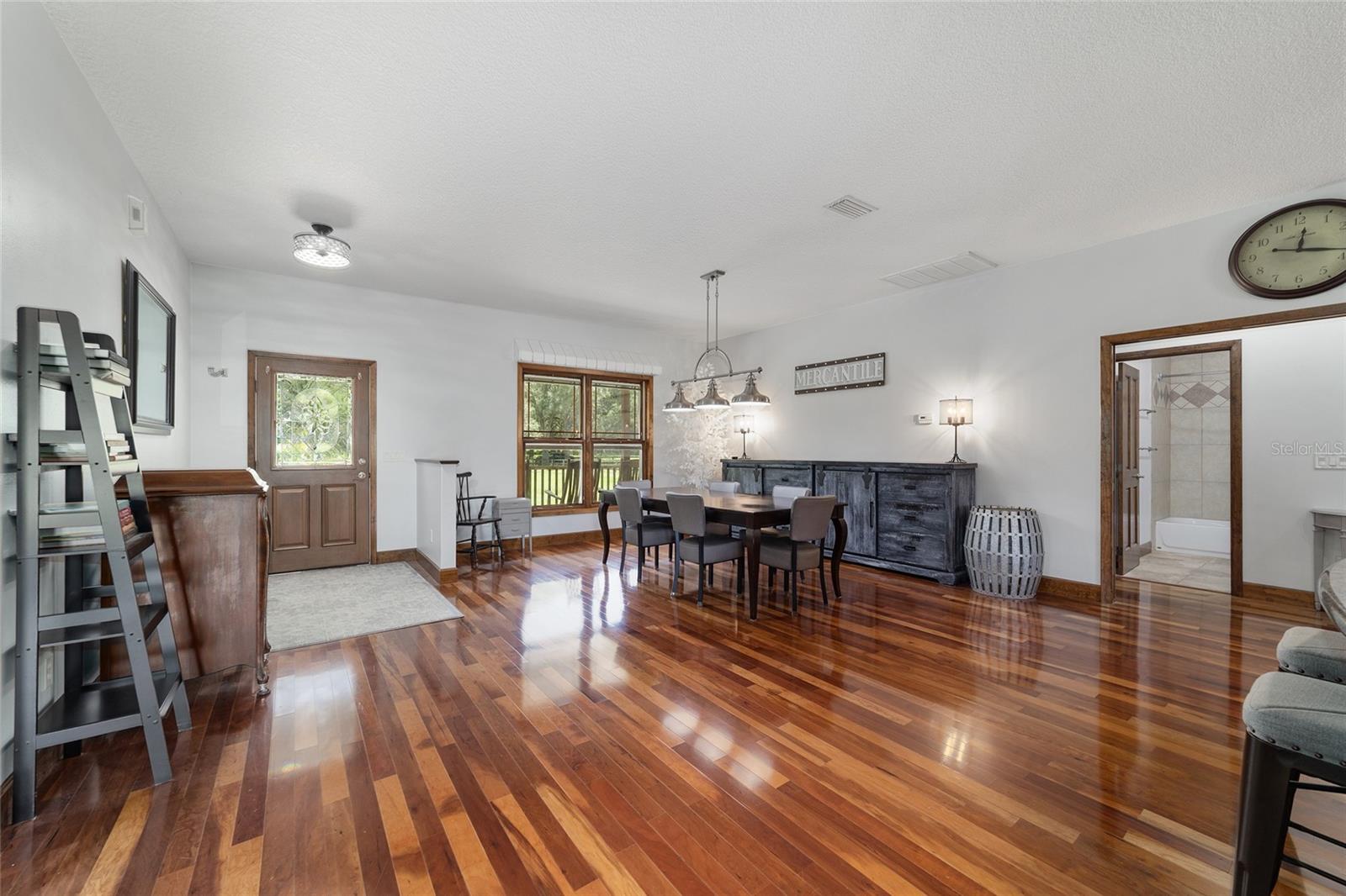 Image 11 of 96 For 975 Cr 542e  
