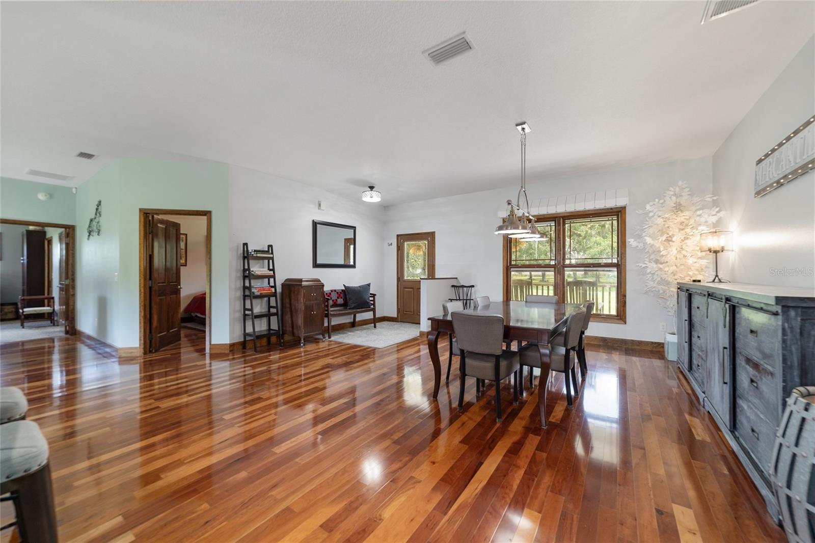 Image 13 of 96 For 975 Cr 542e  