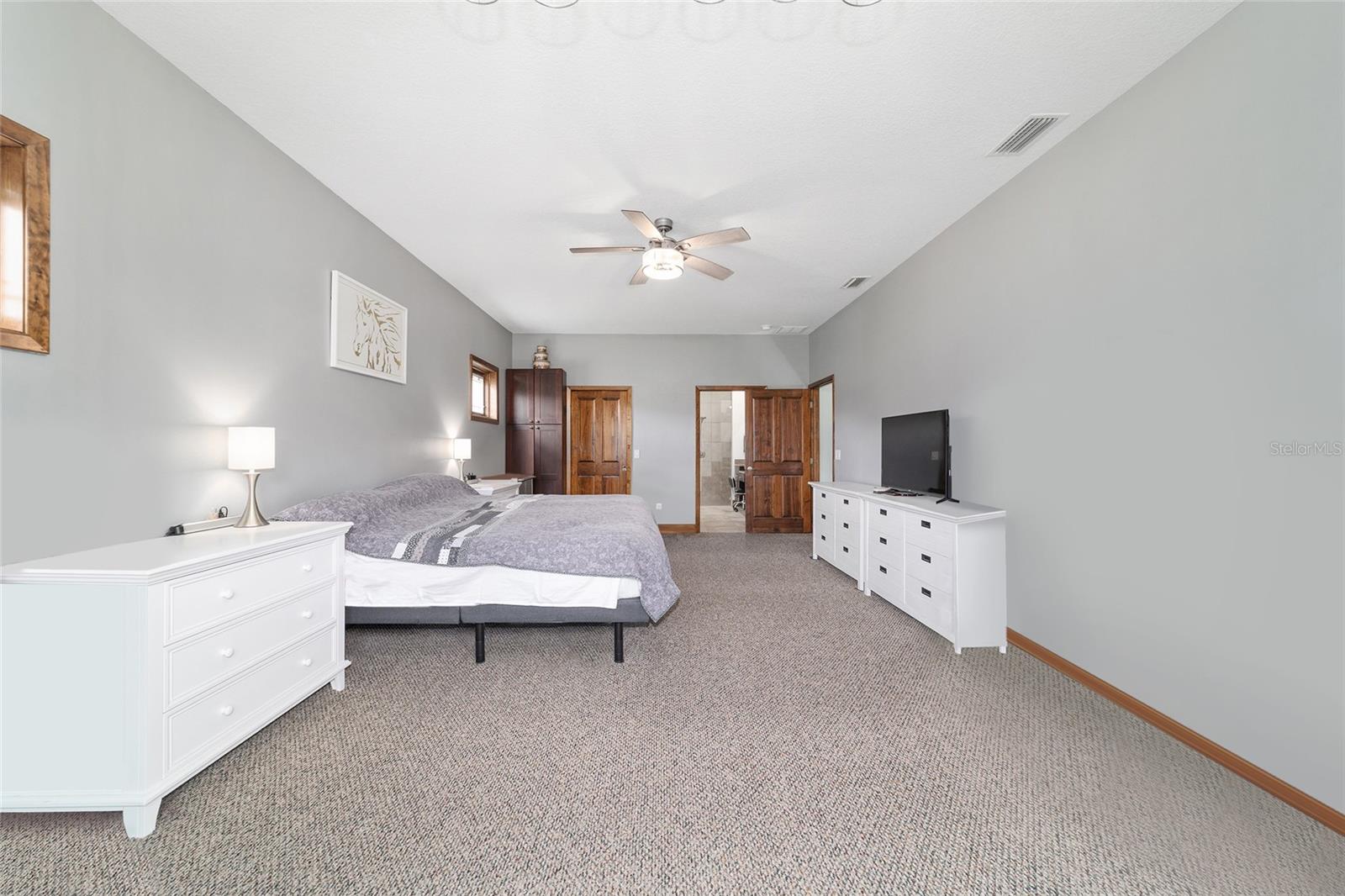Image 32 of 96 For 975 Cr 542e  