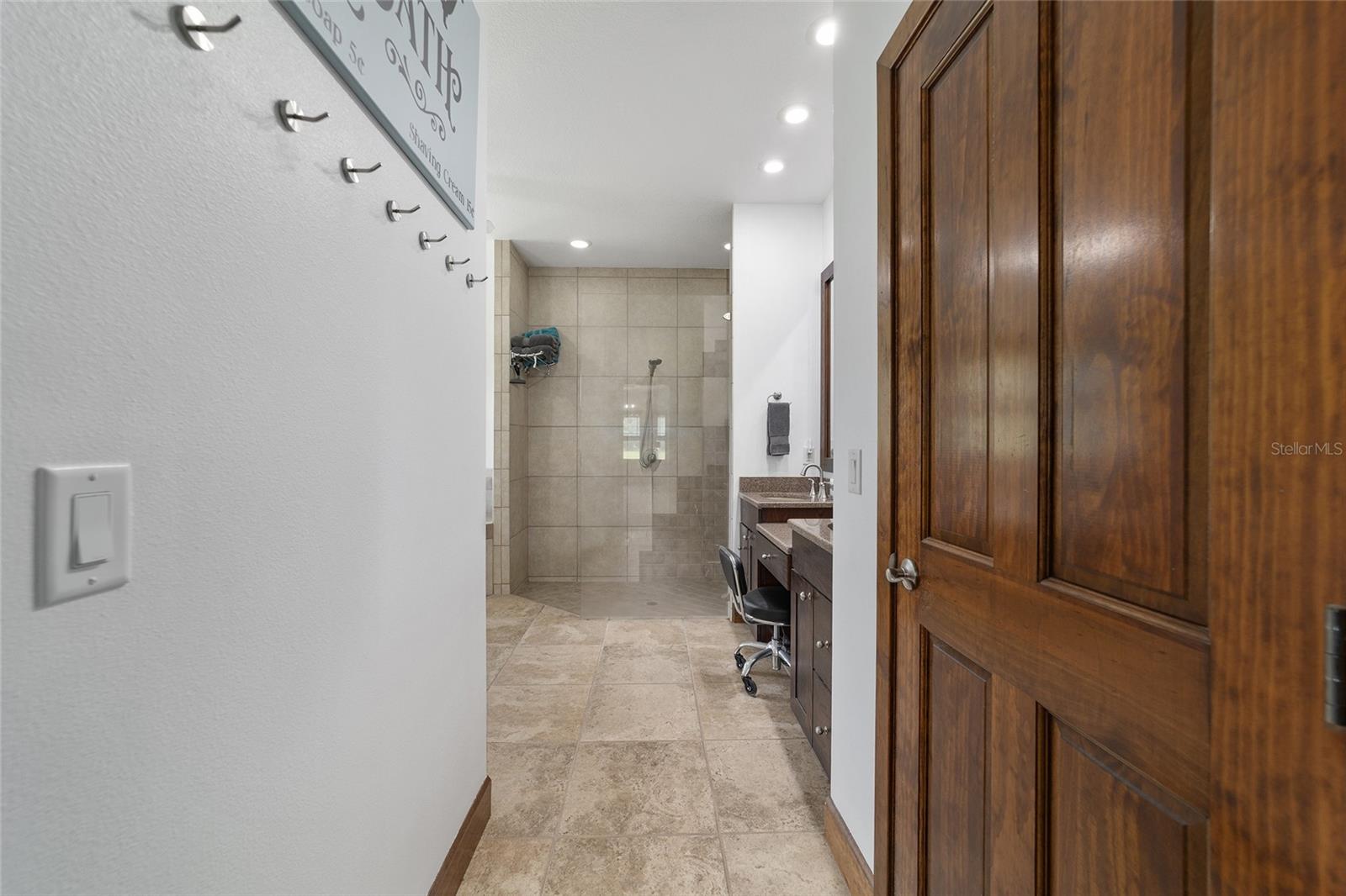 Image 33 of 96 For 975 Cr 542e  