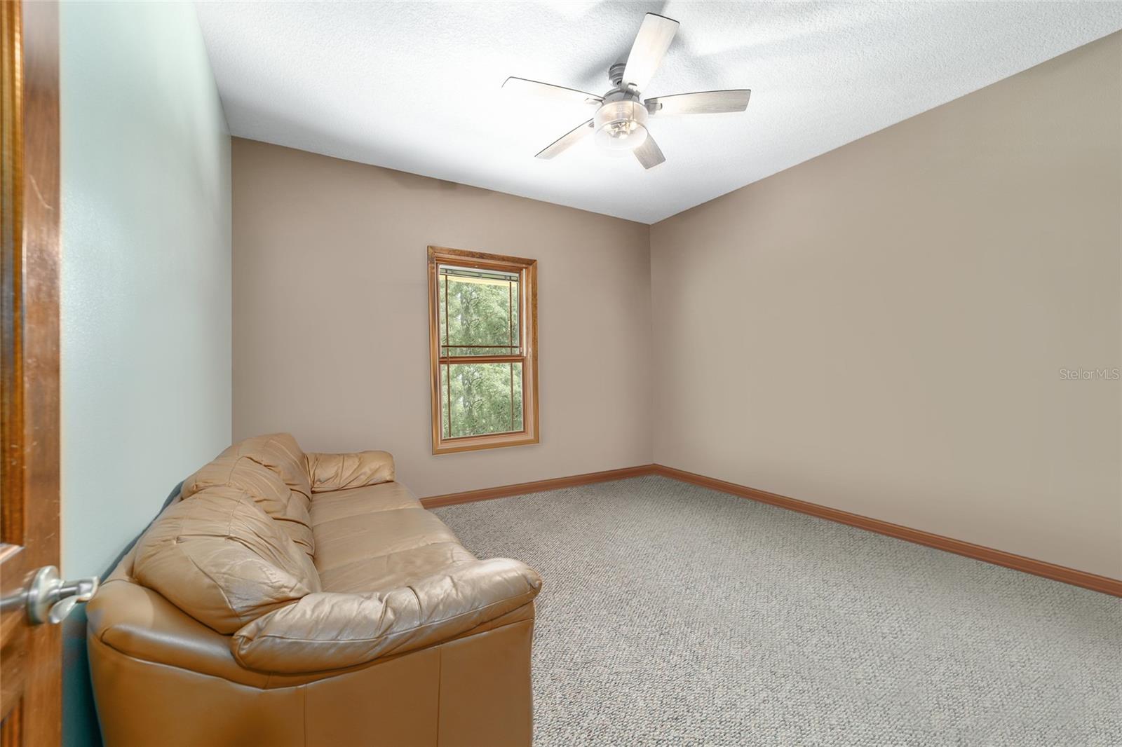 Image 38 of 96 For 975 Cr 542e  