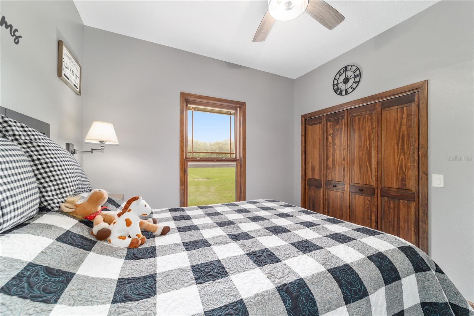 Image 41 of 96 For 975 Cr 542e  