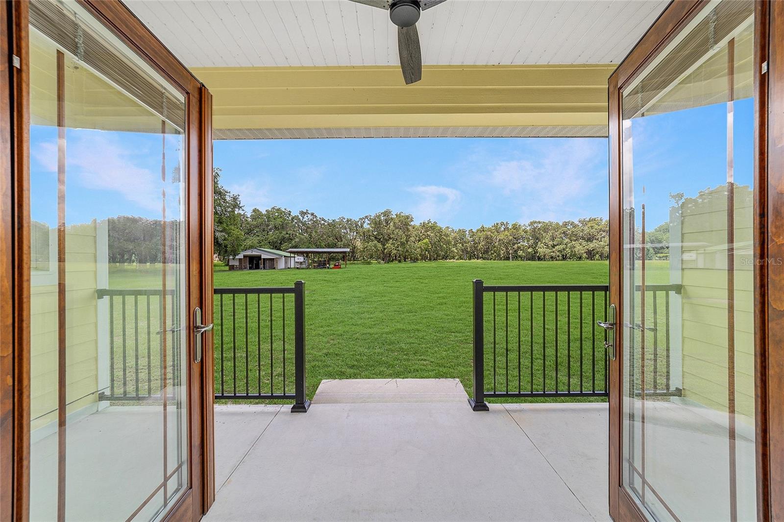 Image 43 of 96 For 975 Cr 542e  