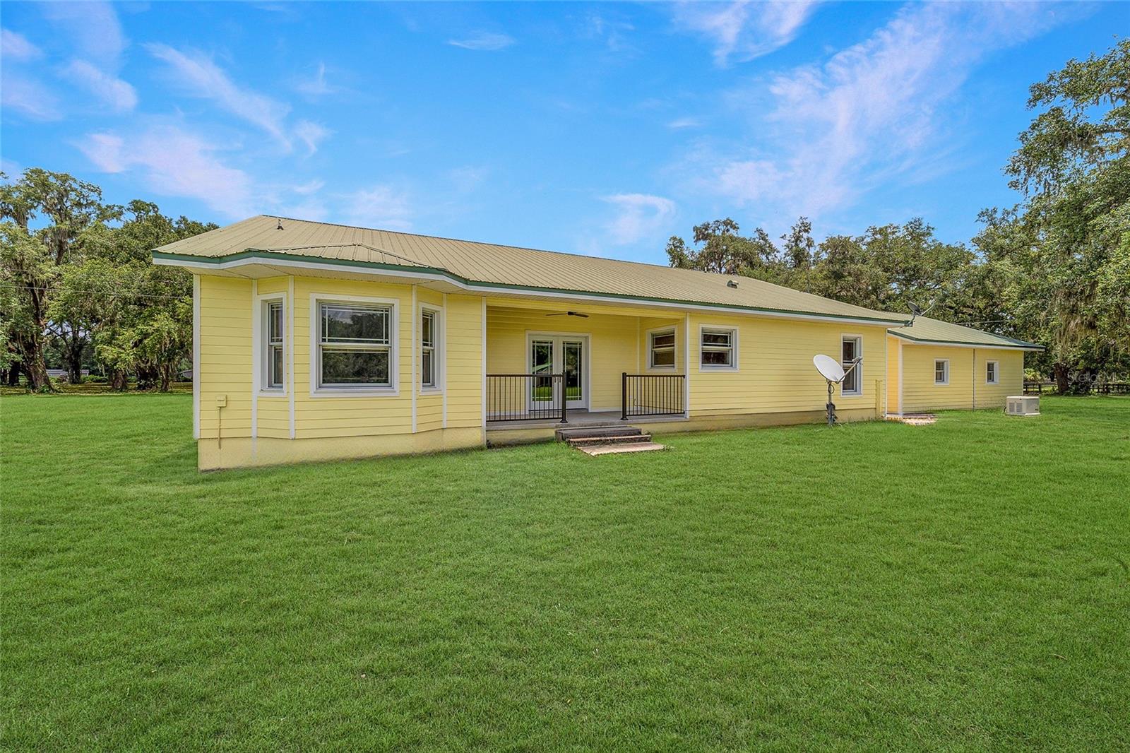 Image 46 of 96 For 975 Cr 542e  