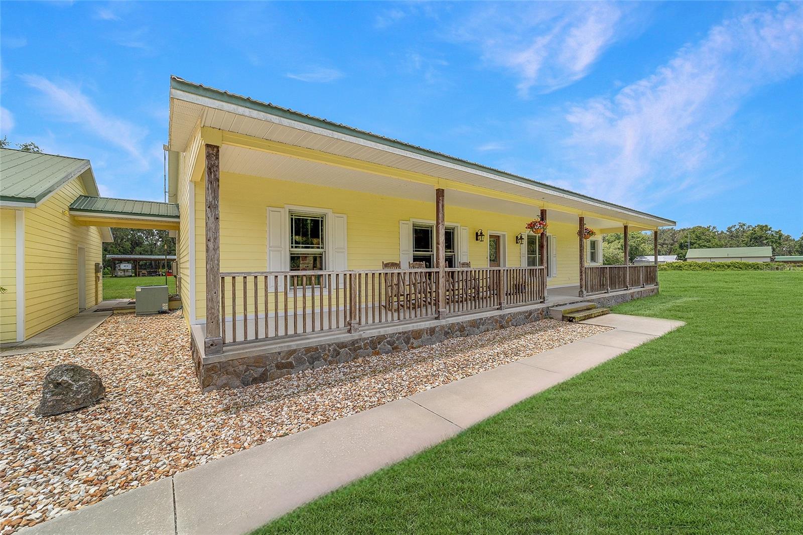 Image 5 of 96 For 975 Cr 542e  