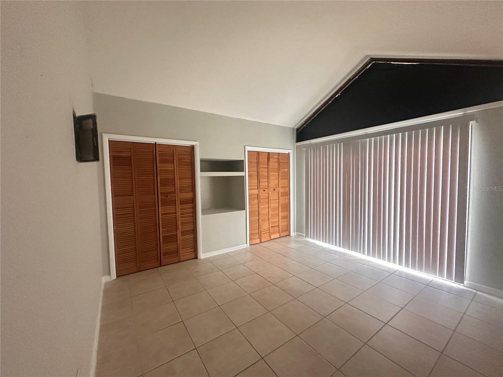 Image 8 of 9 For 2214 Silver Springs Boulevard