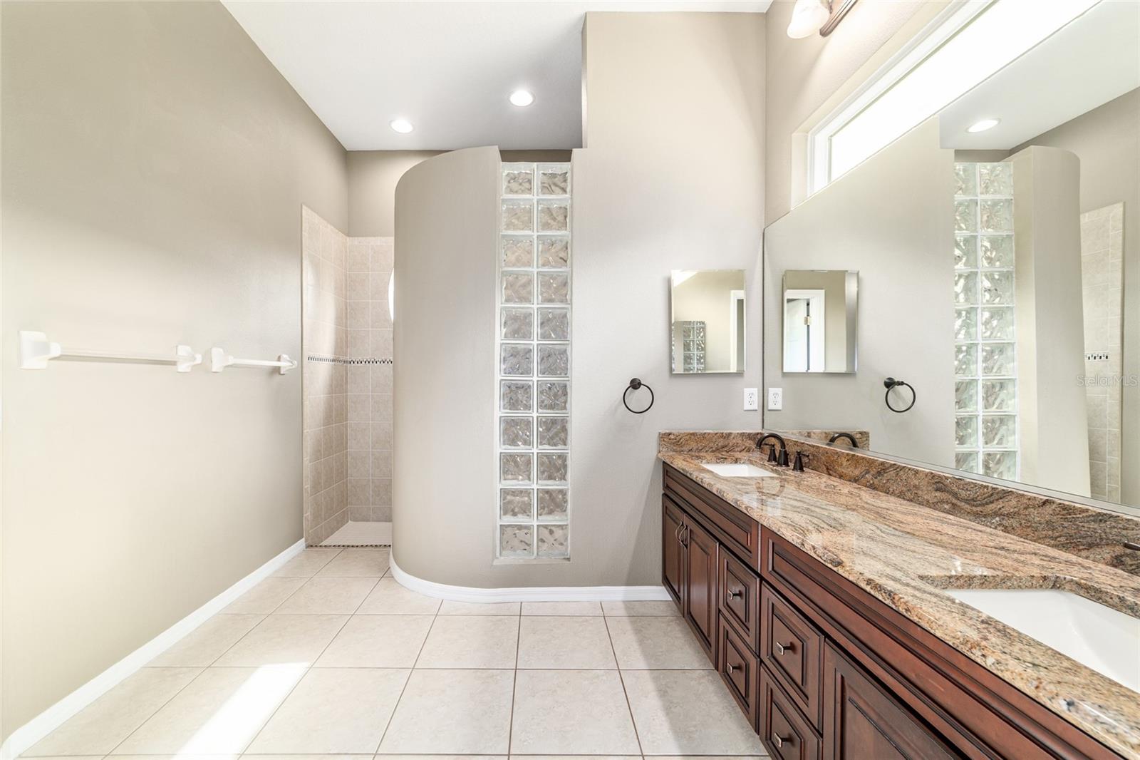 Image 47 of 90 For 3188 Chandler Drive