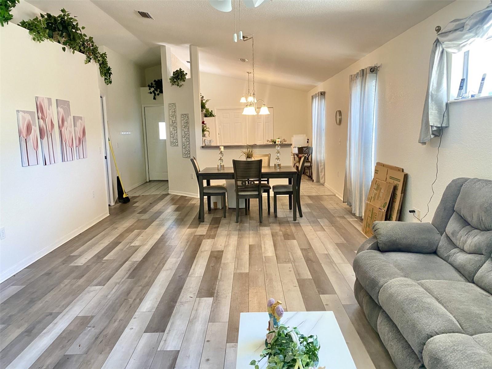 Image 2 of 6 For 2305 40th Avenue