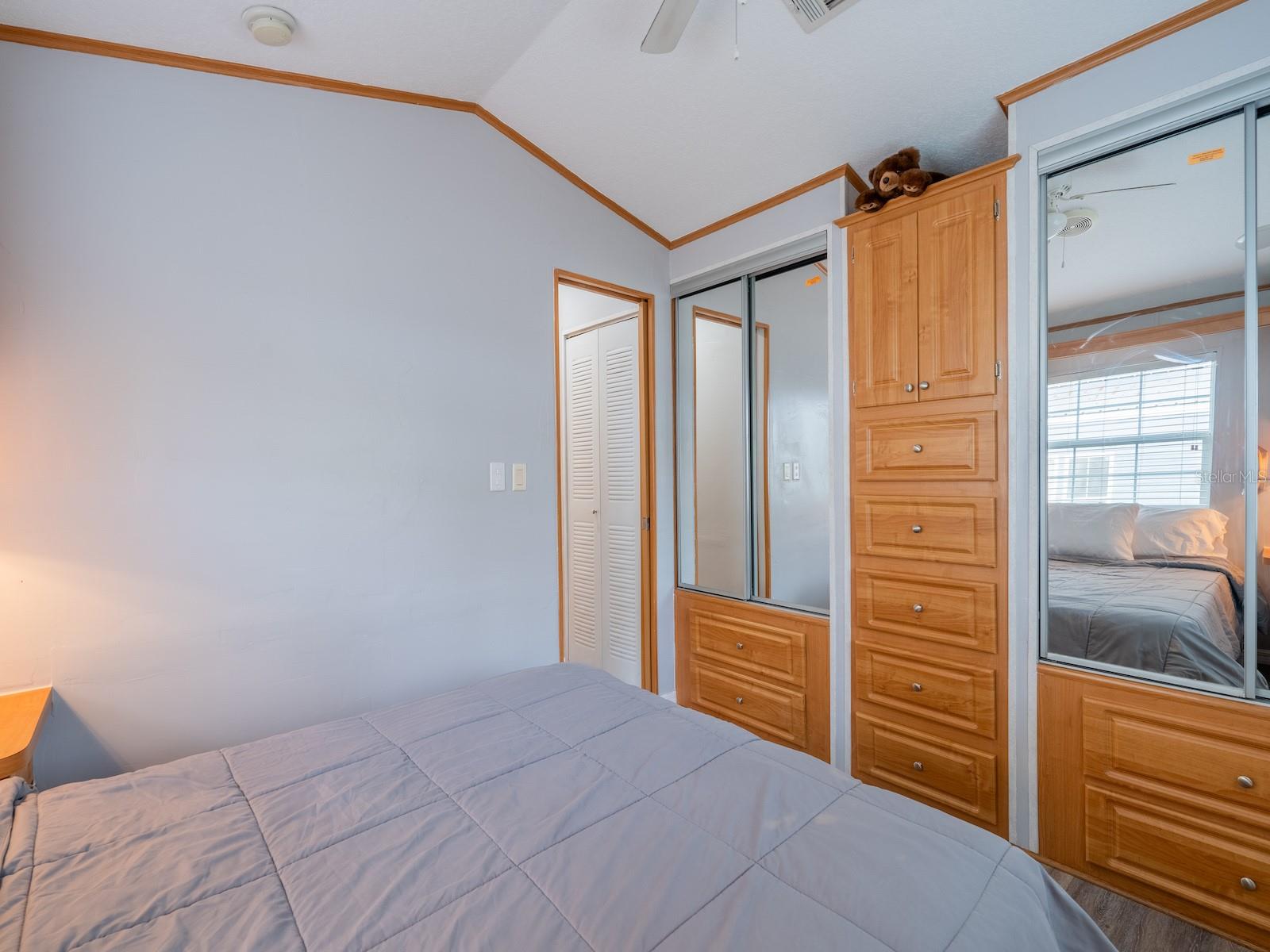 Image 18 of 27 For 15991 243rd Place Road 32
