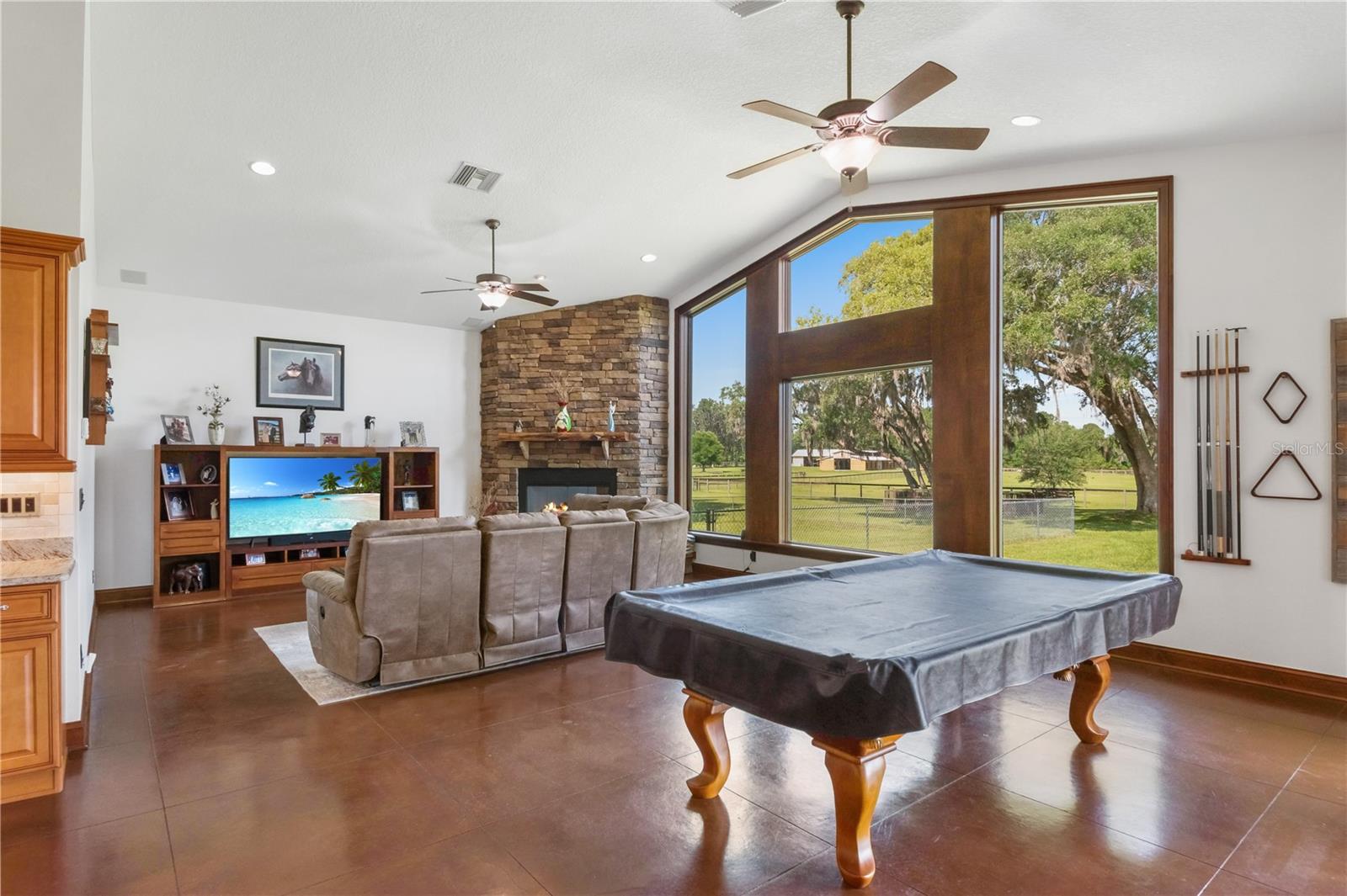 Image 13 of 75 For 6140 145th Avenue Road