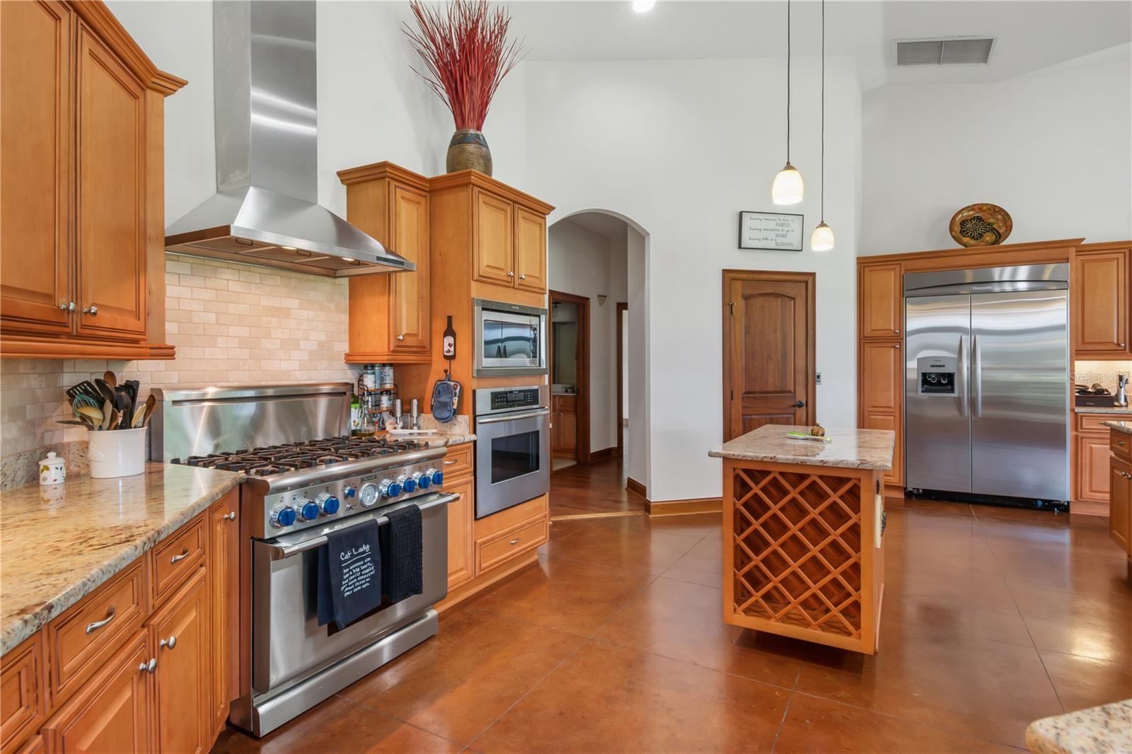Image 16 of 75 For 6140 145th Avenue Road