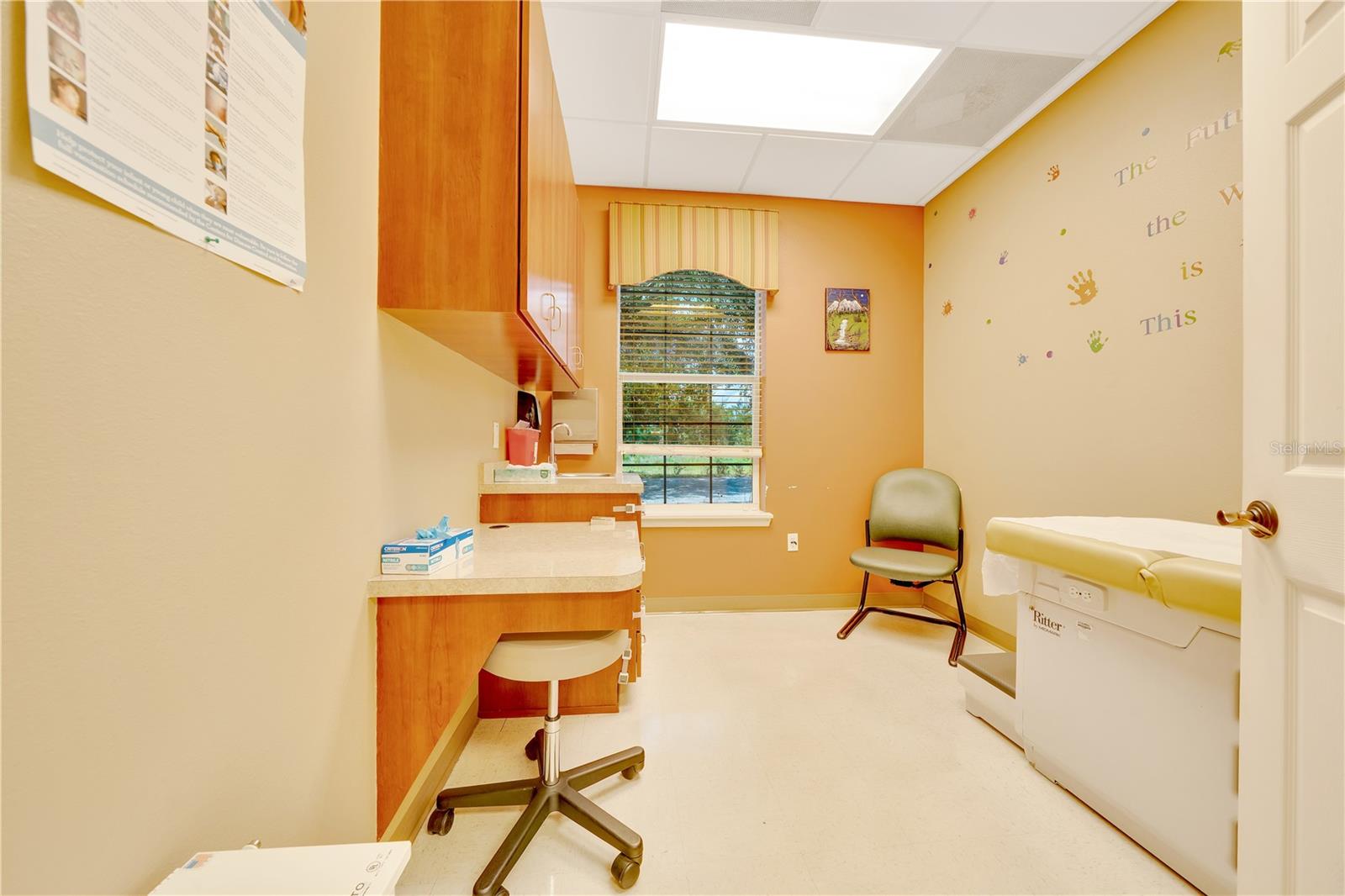 Image 21 of 28 For 6041 54th Street 100